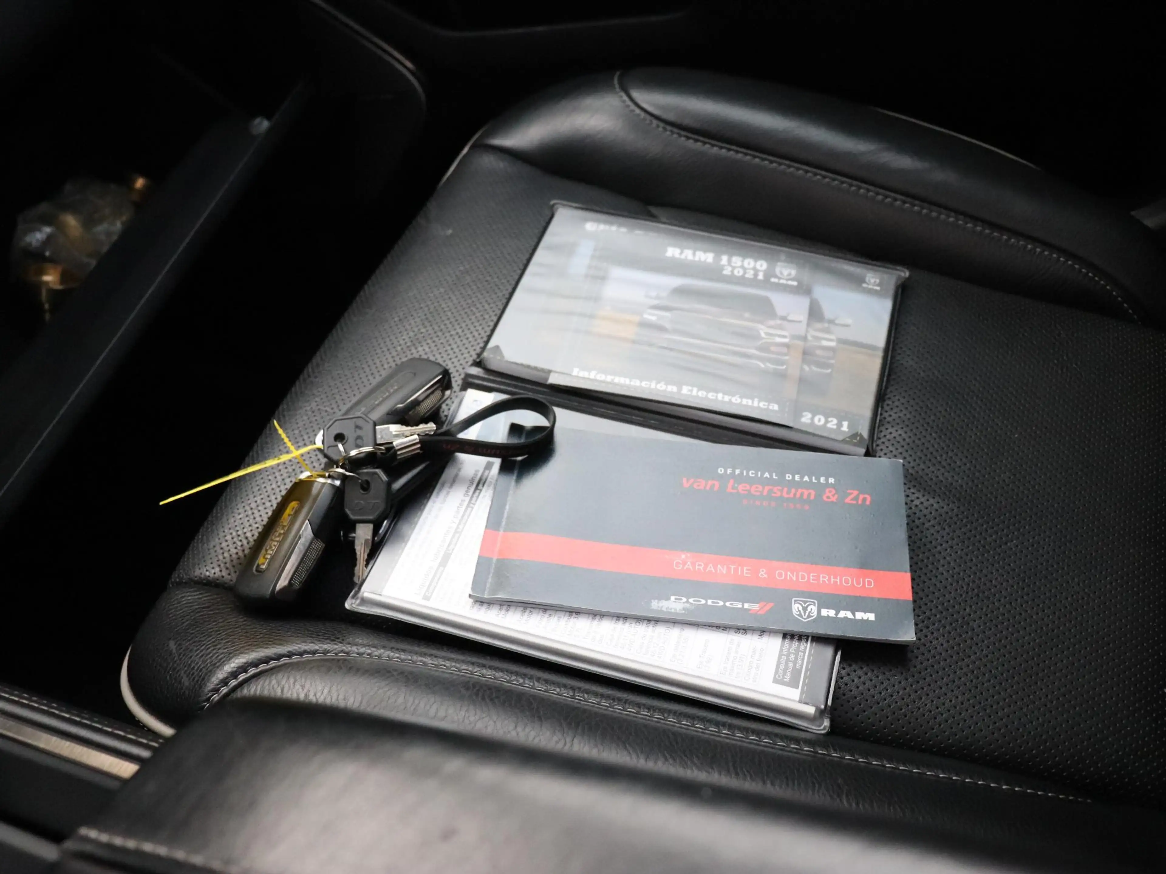 Dodge RAM 1500 5.7 V8 4x4 Crew Cab Limited | LEDER | MEMORY — photo 32