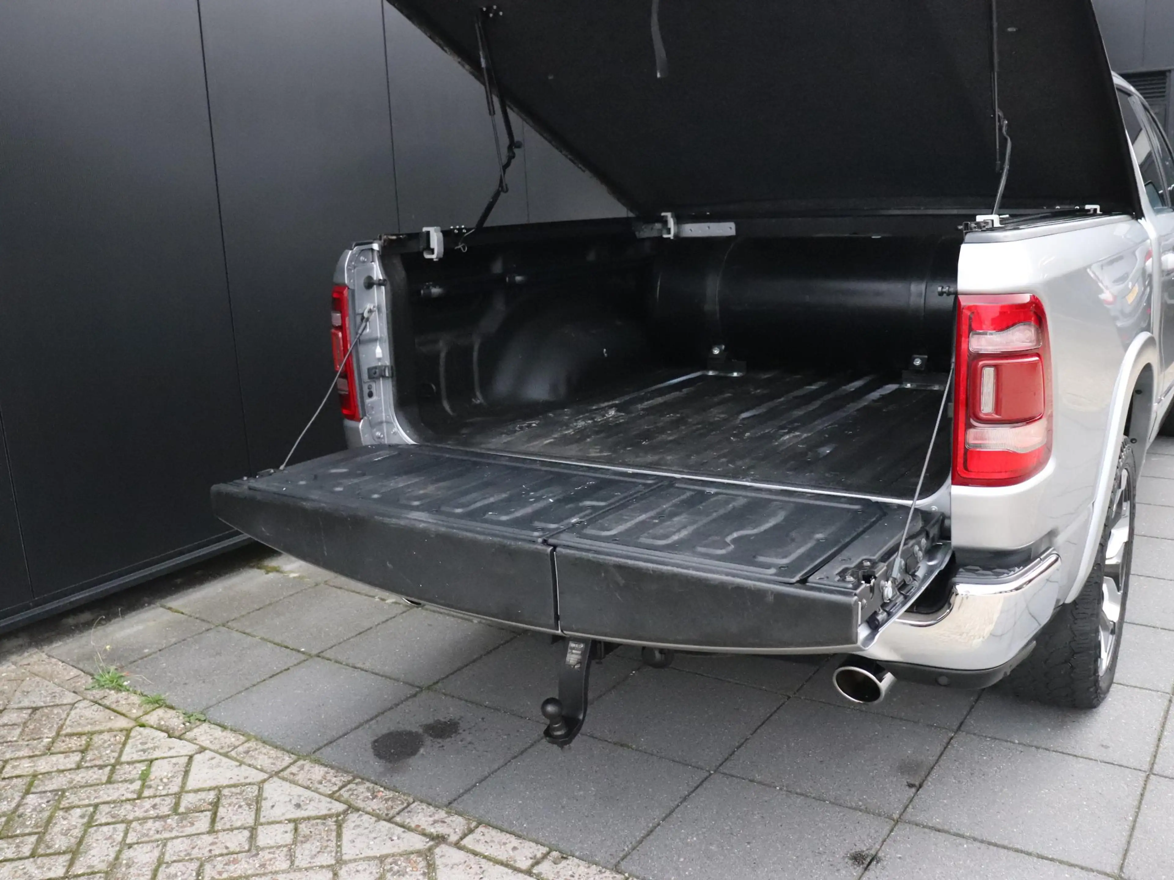 Dodge RAM 1500 5.7 V8 4x4 Crew Cab Limited | LEDER | MEMORY — photo 19