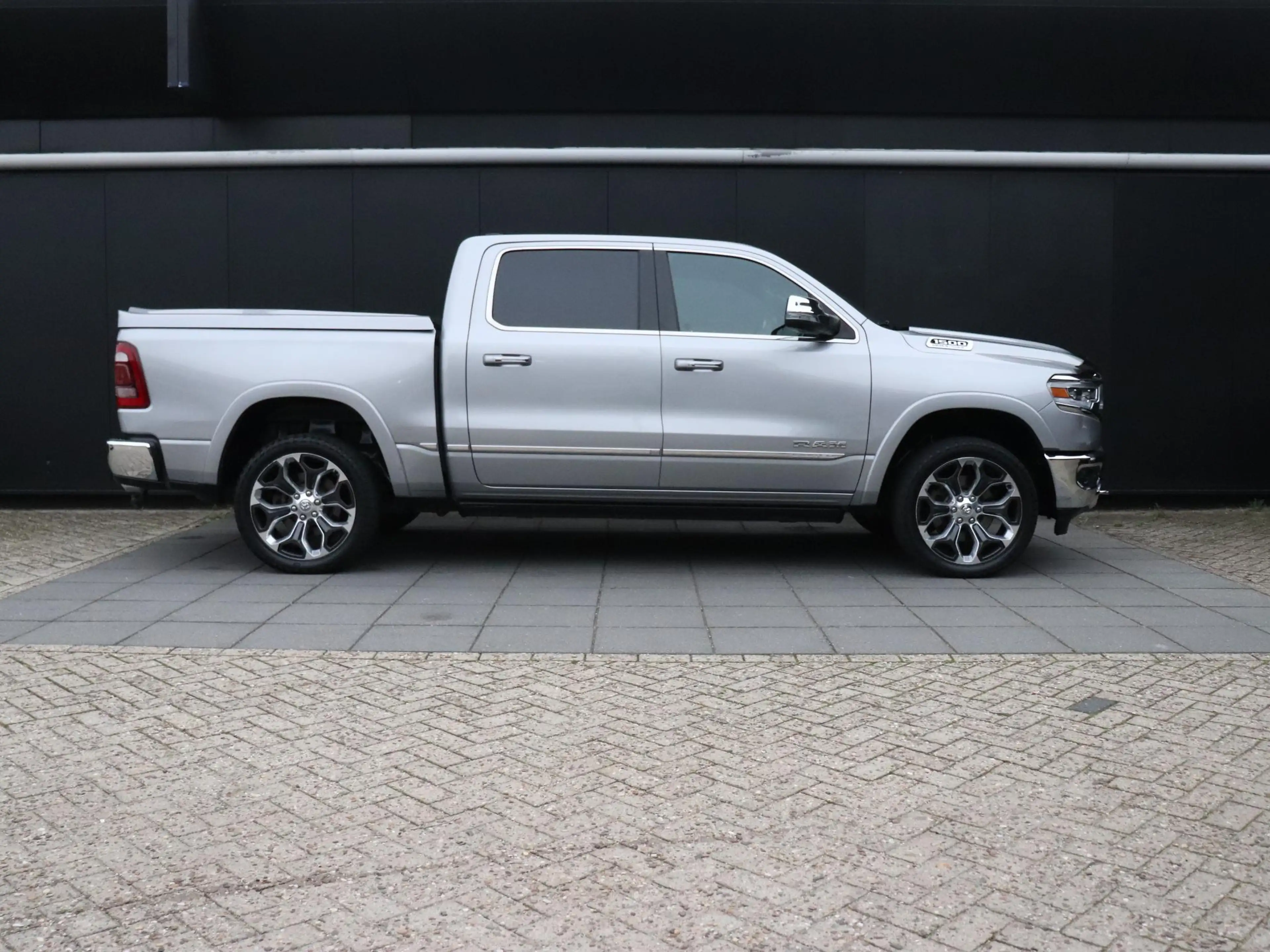 Dodge RAM 1500 5.7 V8 4x4 Crew Cab Limited | LEDER | MEMORY — photo 4