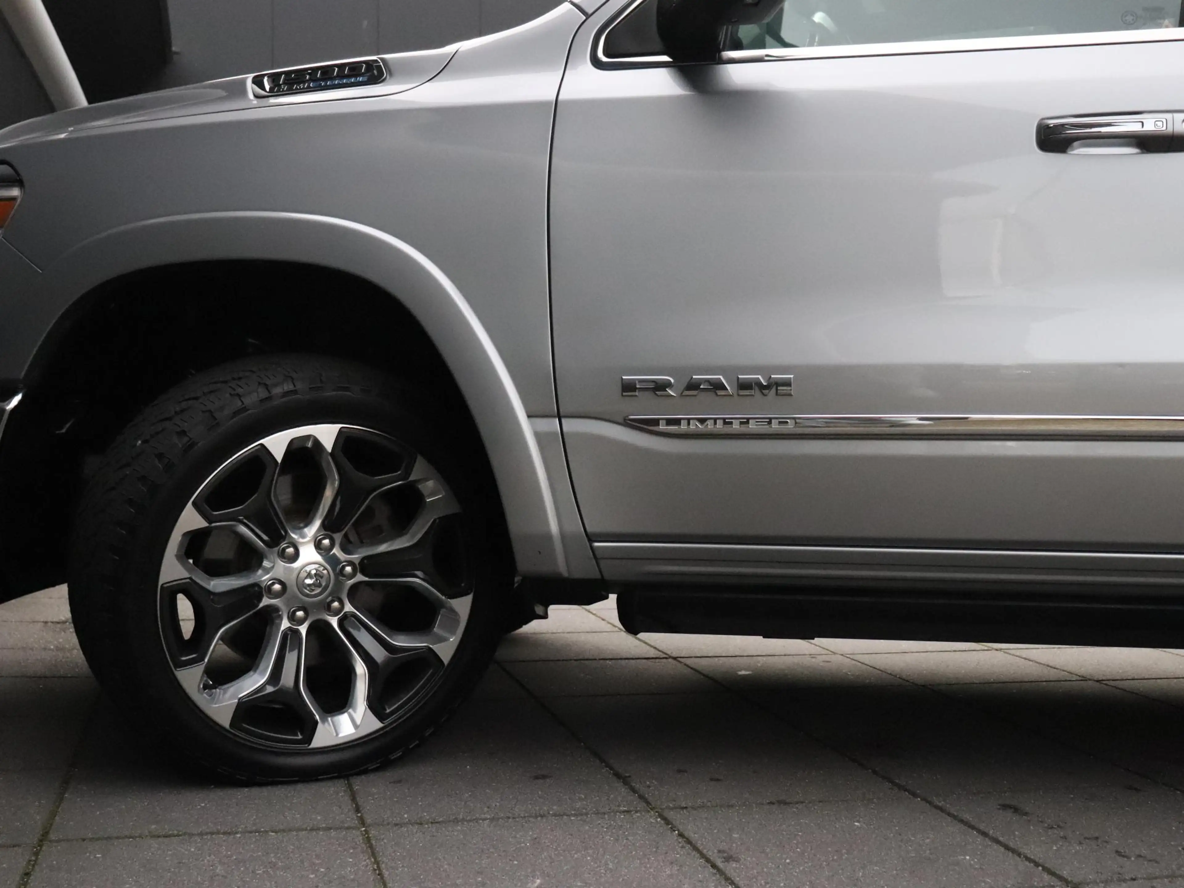 Dodge RAM 1500 5.7 V8 4x4 Crew Cab Limited | LEDER | MEMORY — photo 22
