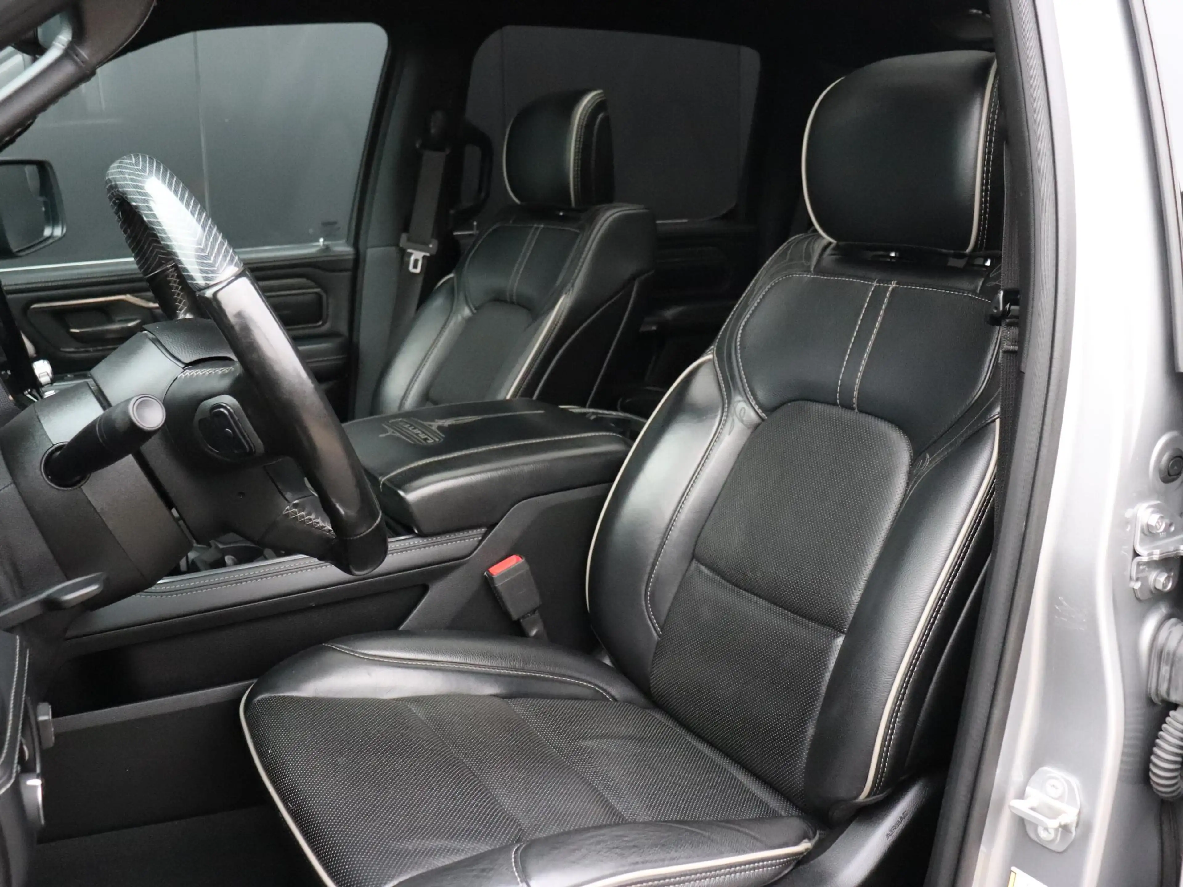 Dodge RAM 1500 5.7 V8 4x4 Crew Cab Limited | LEDER | MEMORY — photo 14
