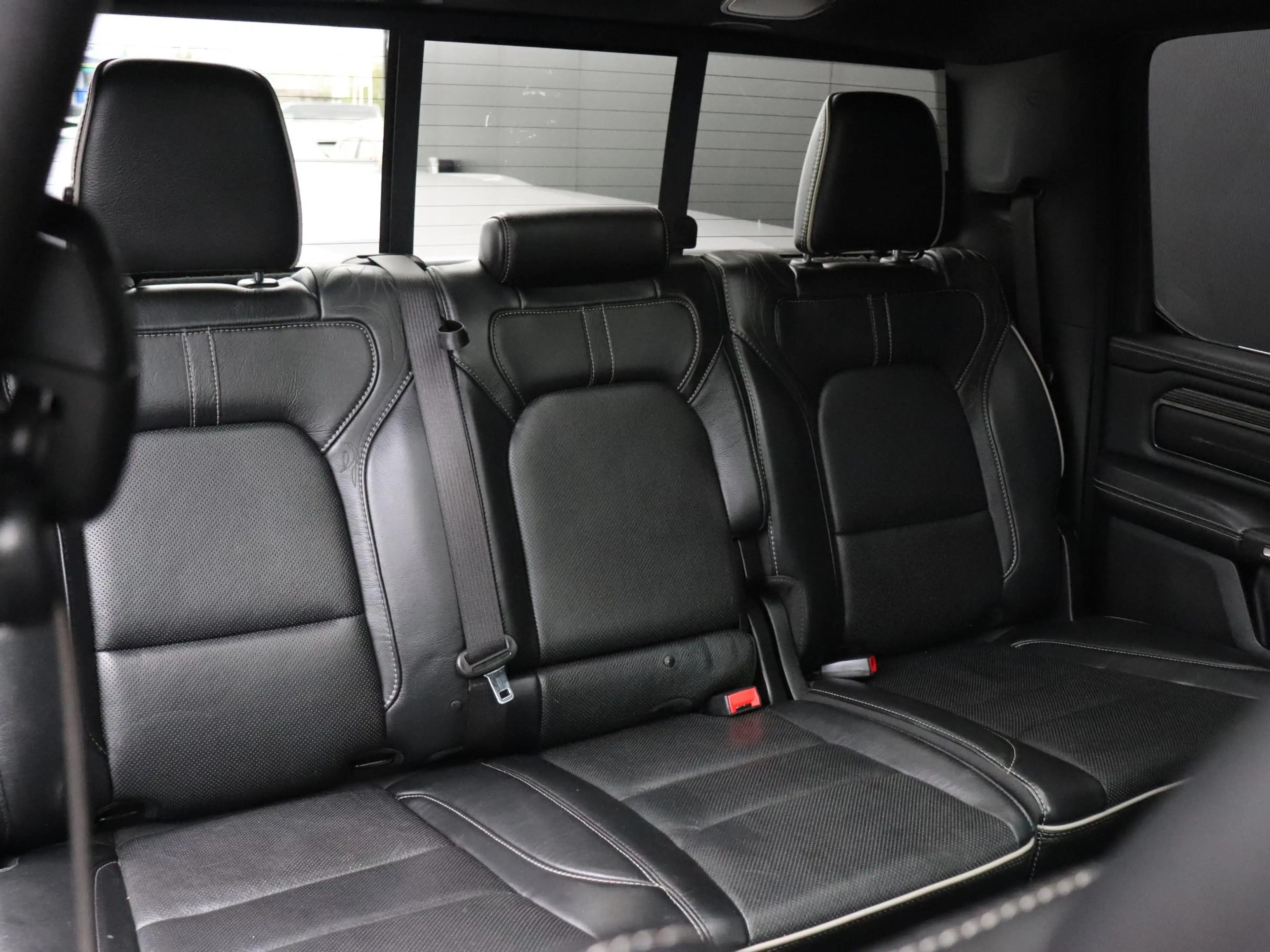 Dodge RAM 1500 5.7 V8 4x4 Crew Cab Limited | LEDER | MEMORY — photo 17