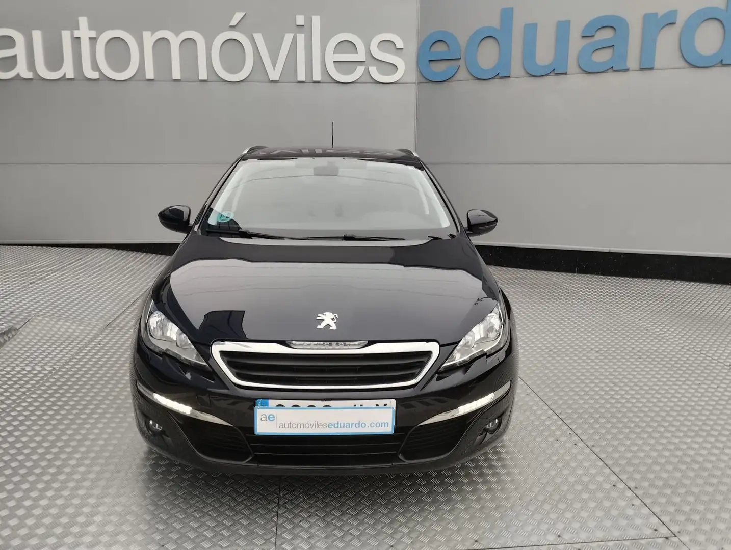 Peugeot 308 1.2 PureTech S&S Active 130 Schwarz - 2