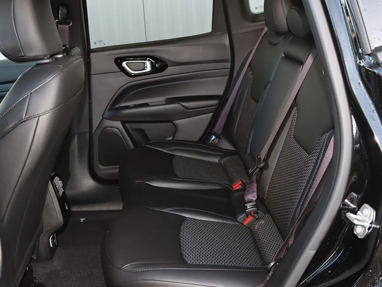 Jeep Compass снимка Jeep Compass