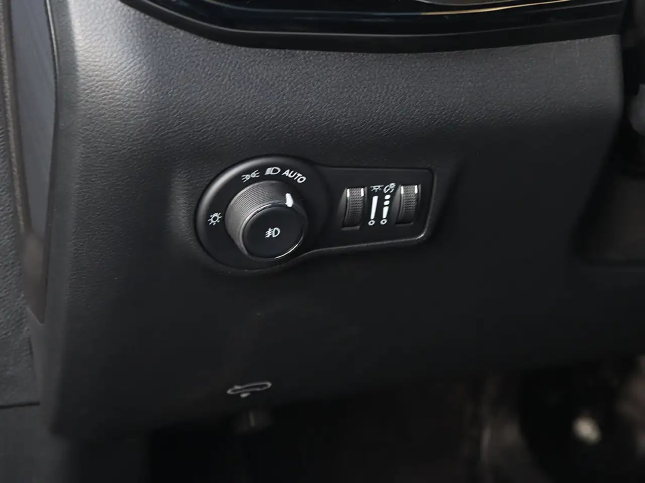 Jeep Compass снимка Jeep Compass