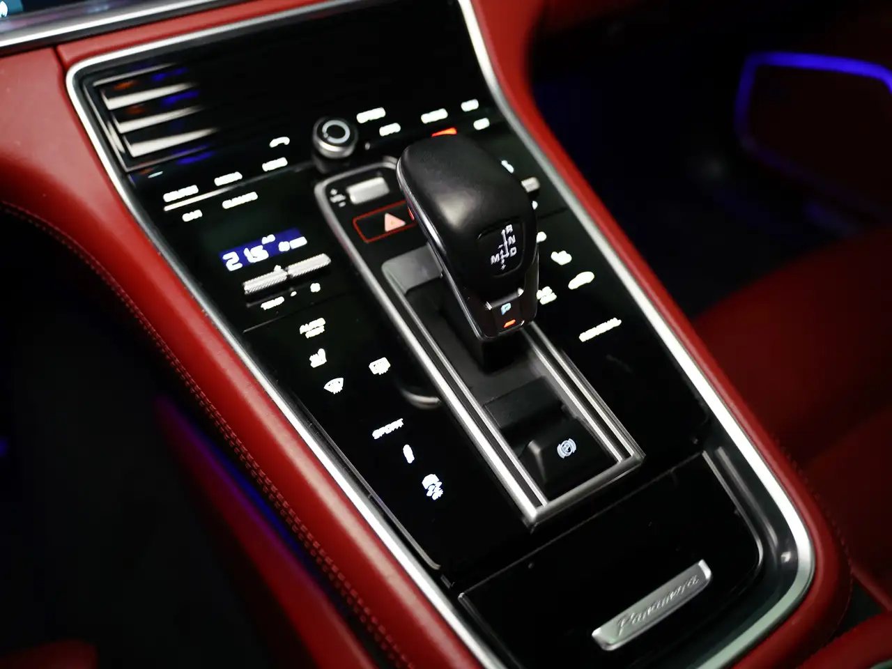 Porsche Panamera снимка Porsche Panamera
