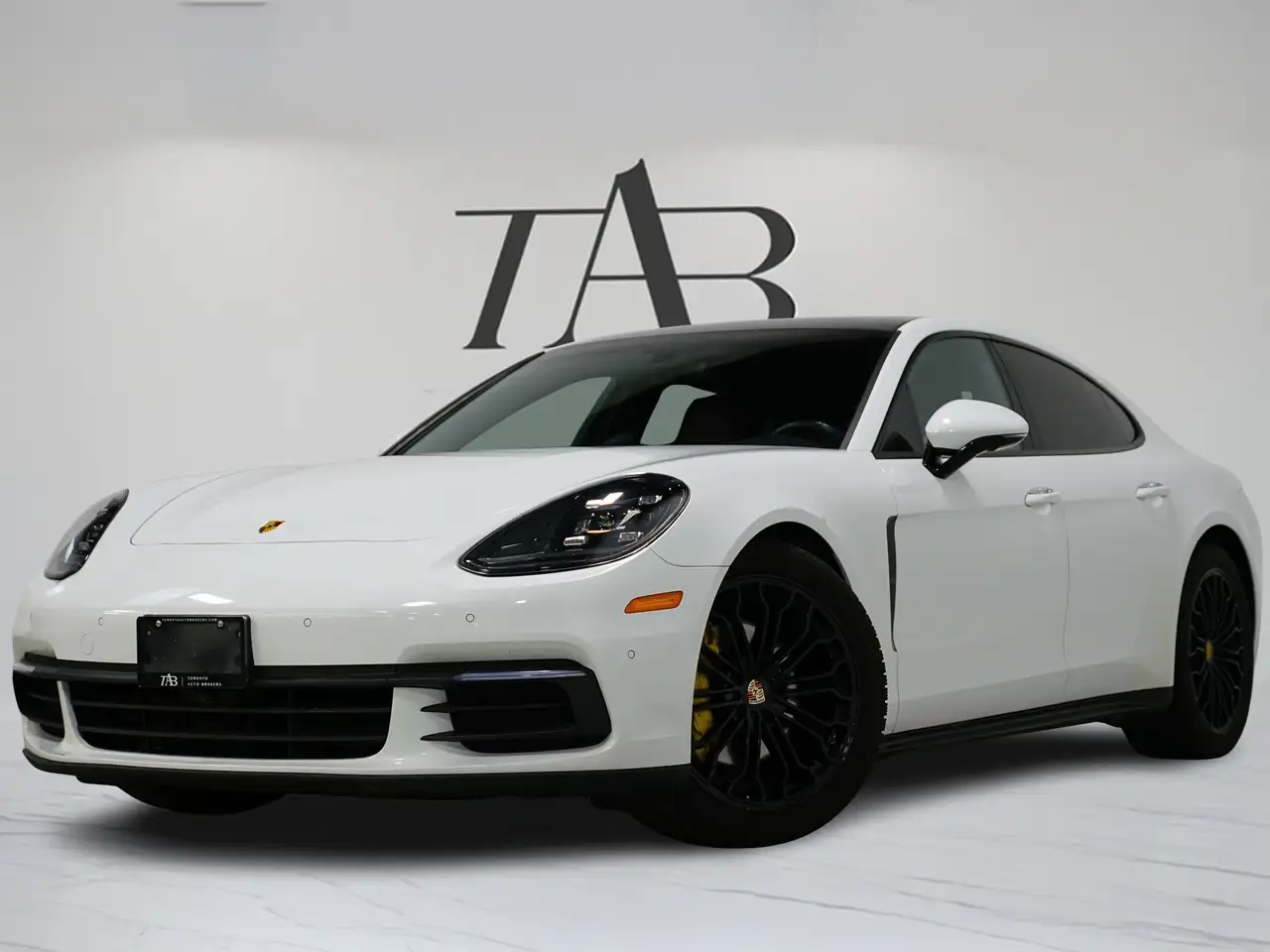 Porsche Panamera снимка Porsche Panamera
