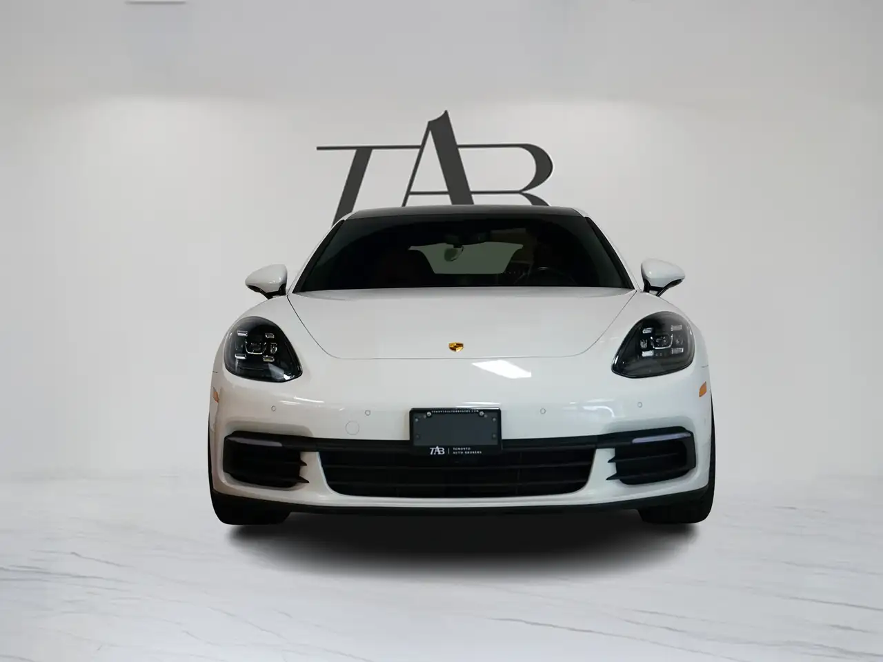 Porsche Panamera снимка Porsche Panamera