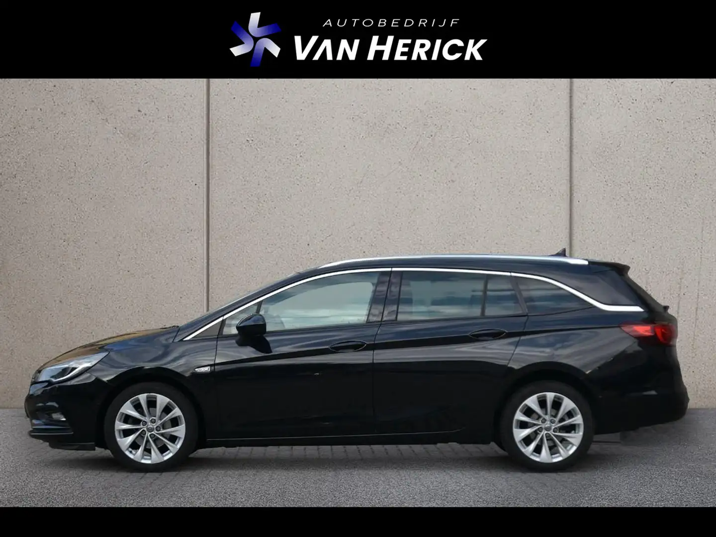 Opel Astra Sports Tourer 1.4 Turbo Innovation | LED | Complee Zwart - 2