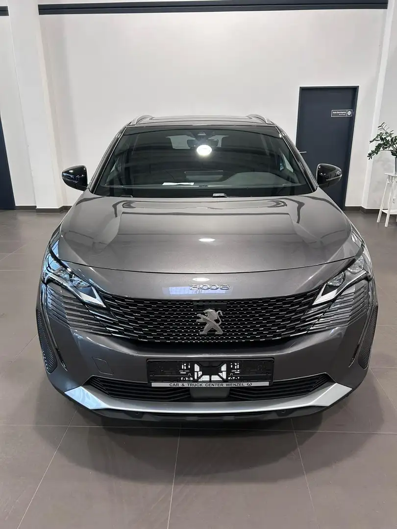 Peugeot 3008 Hybrid 225 GT Grau - 1