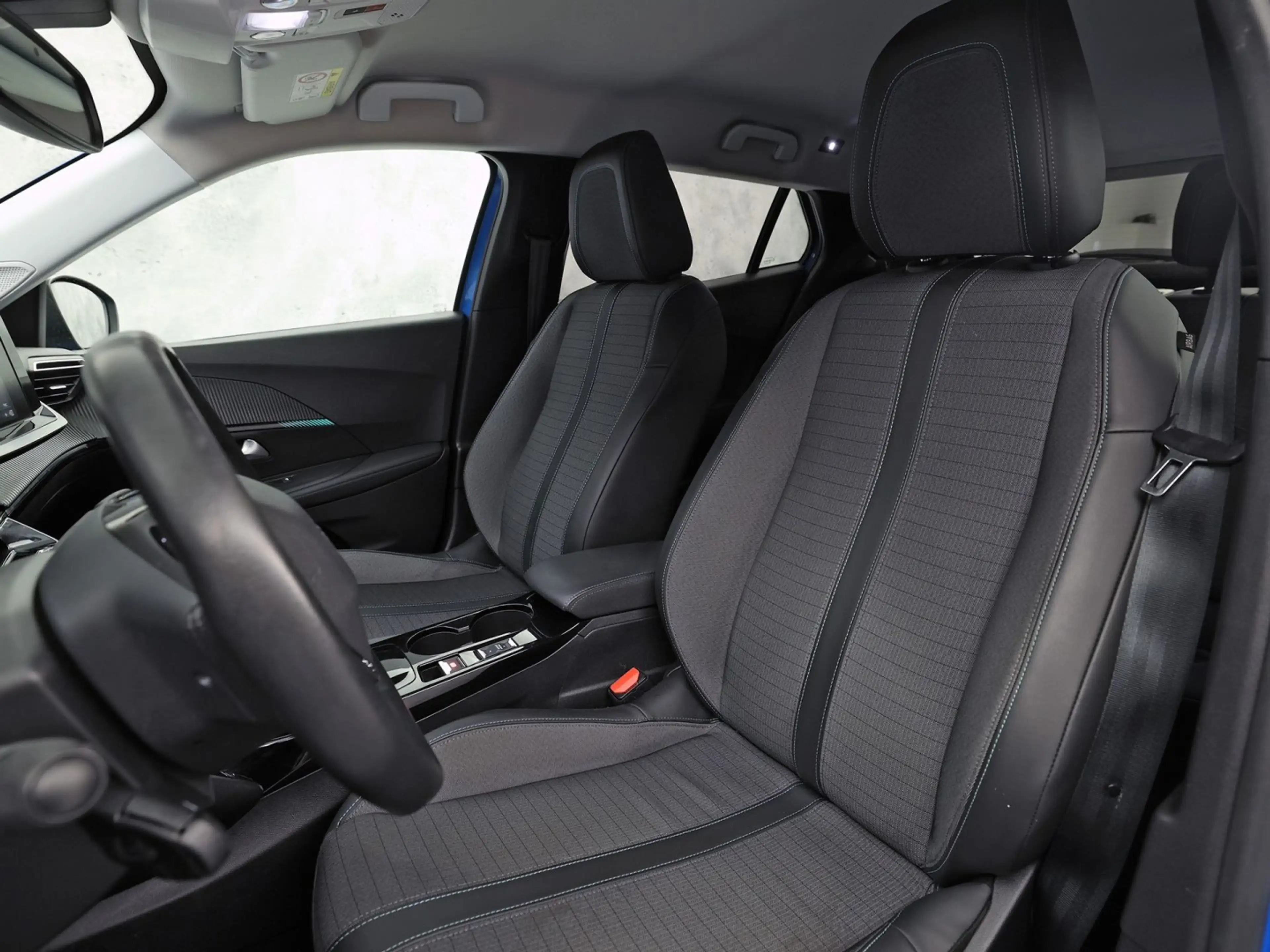 Peugeot e-2008 EV Blue Sport Allure 50 kWh Automaat (SOH 91,2%, A — photo 14