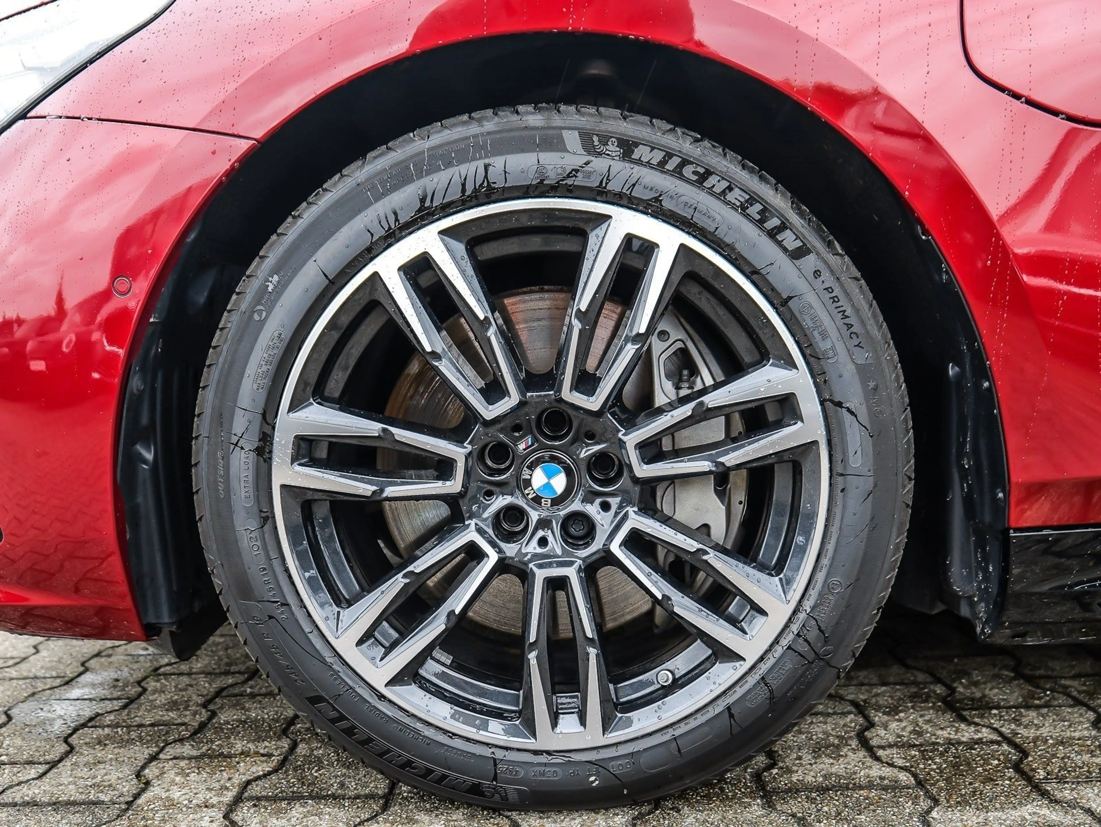 BMW 550 e xDrive Touring M Sport + AHK+Pano+Bowers&Wilkins — photo 4