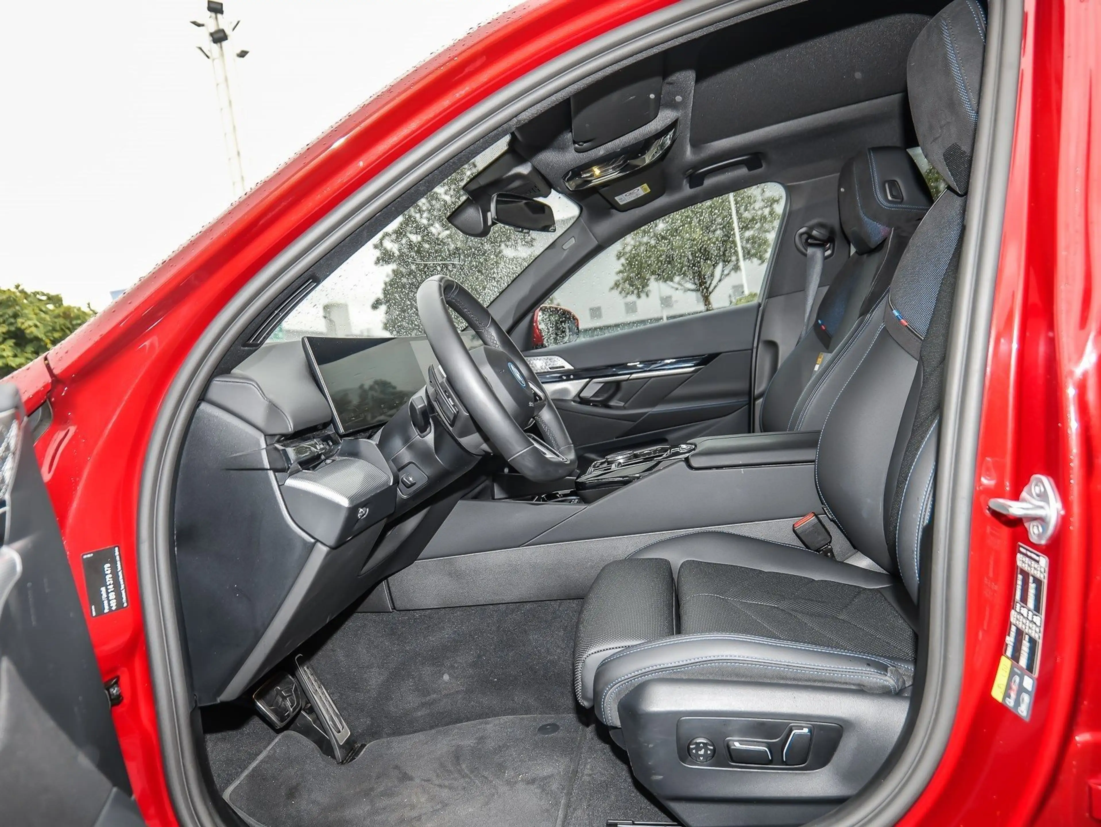 BMW 550 e xDrive Touring M Sport + AHK+Pano+Bowers&Wilkins — photo 5