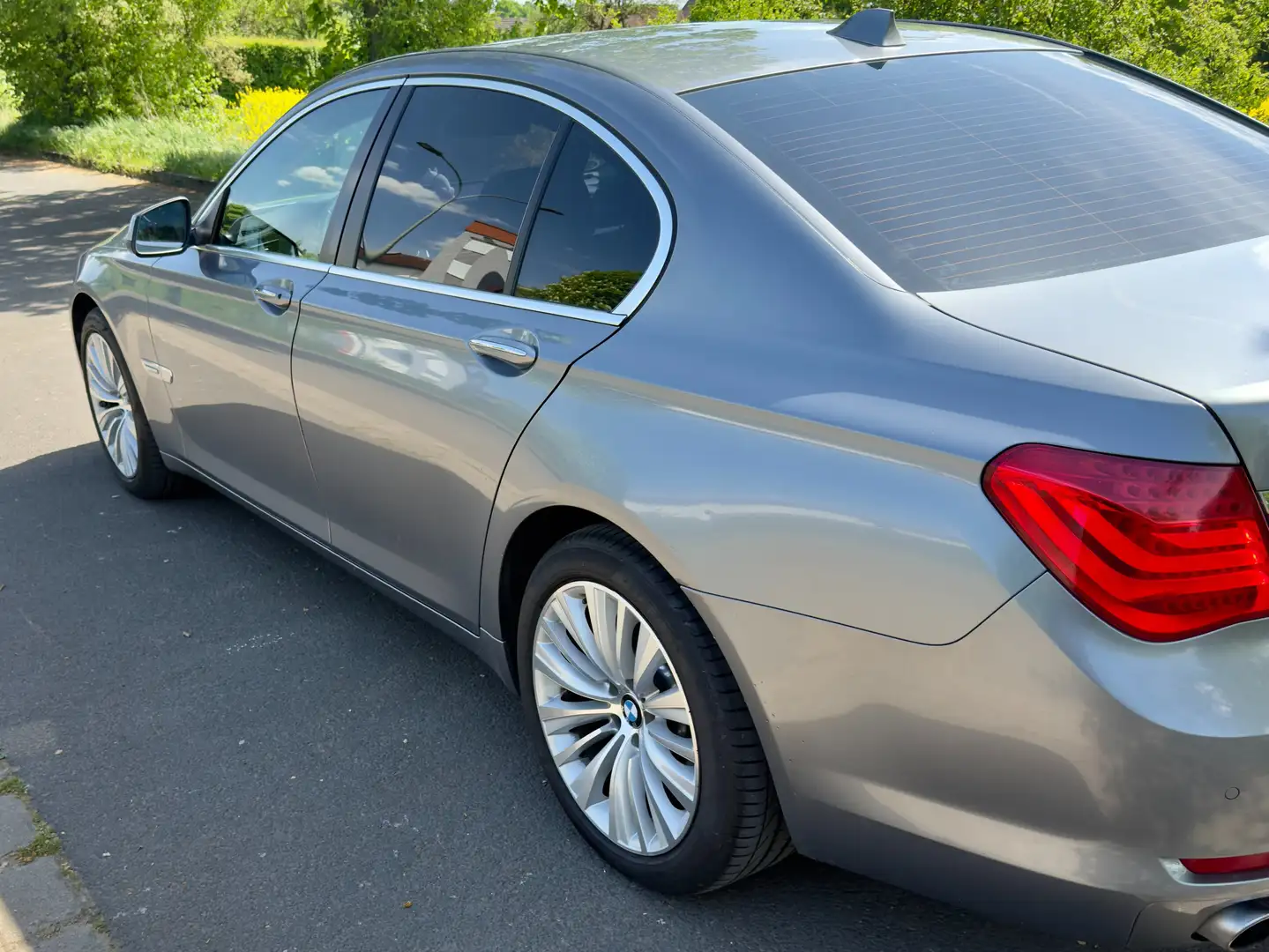 BMW 740 740Li Gri - 2