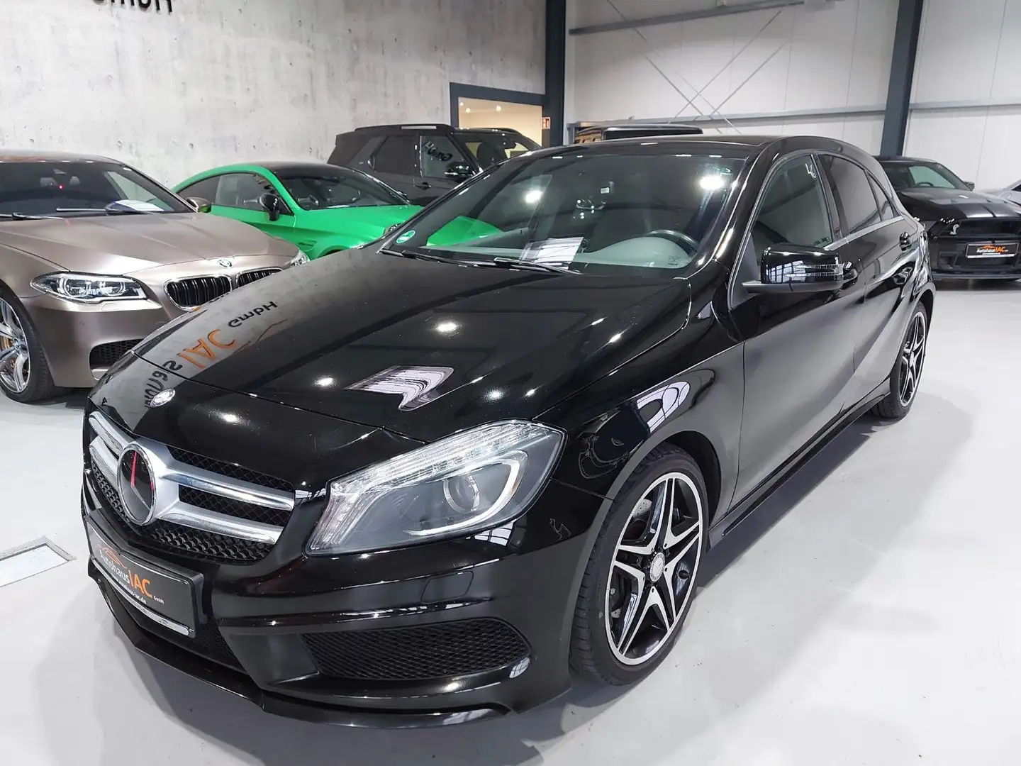 Mercedes-Benz A 250 BlueEfficiency SHZ PANORAMA BI-XENON SPORT Schwarz - 1