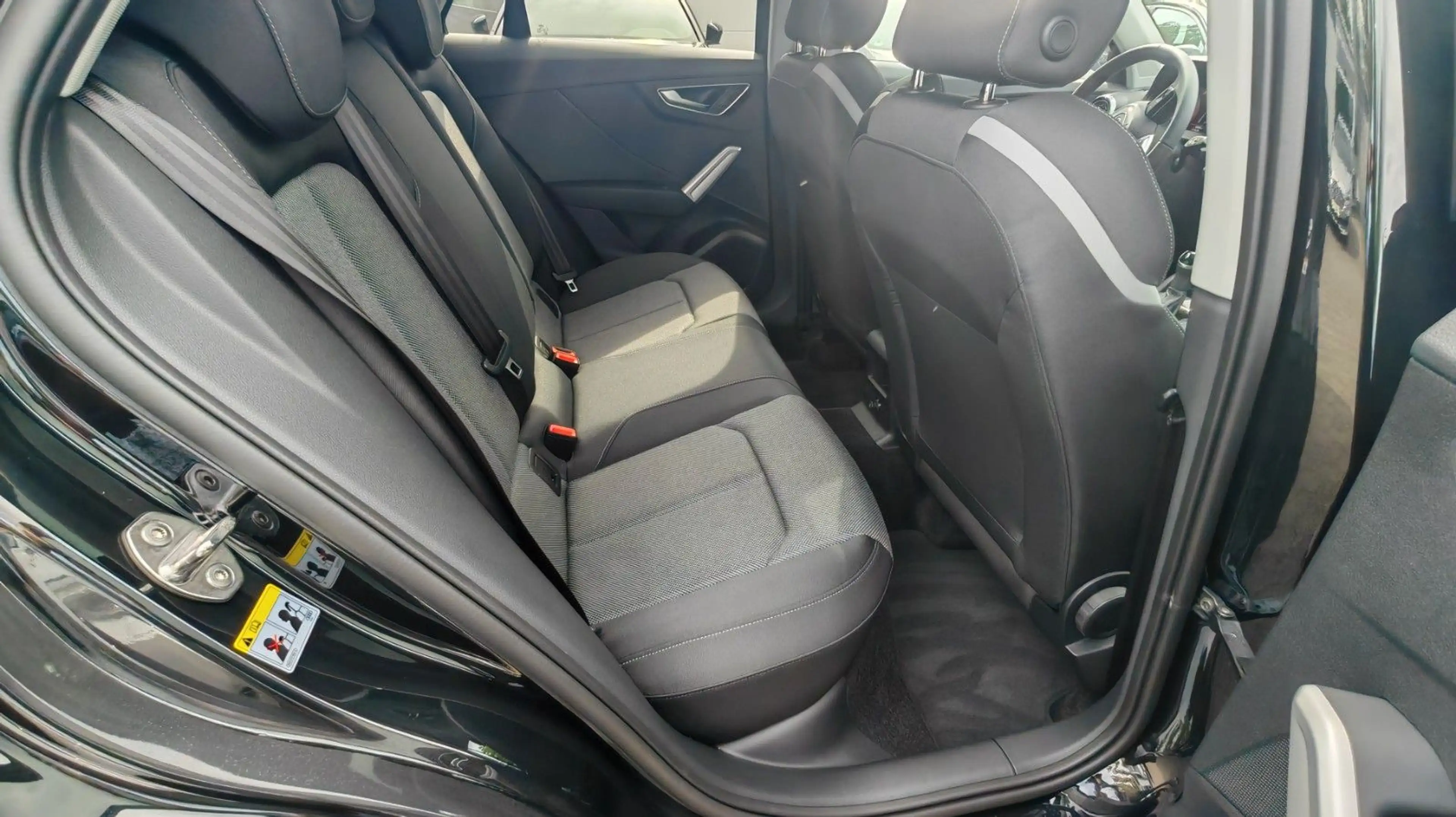 Audi Q2 35 TFSI advanced Deutsches Auto 5 J. Garantie — photo 10