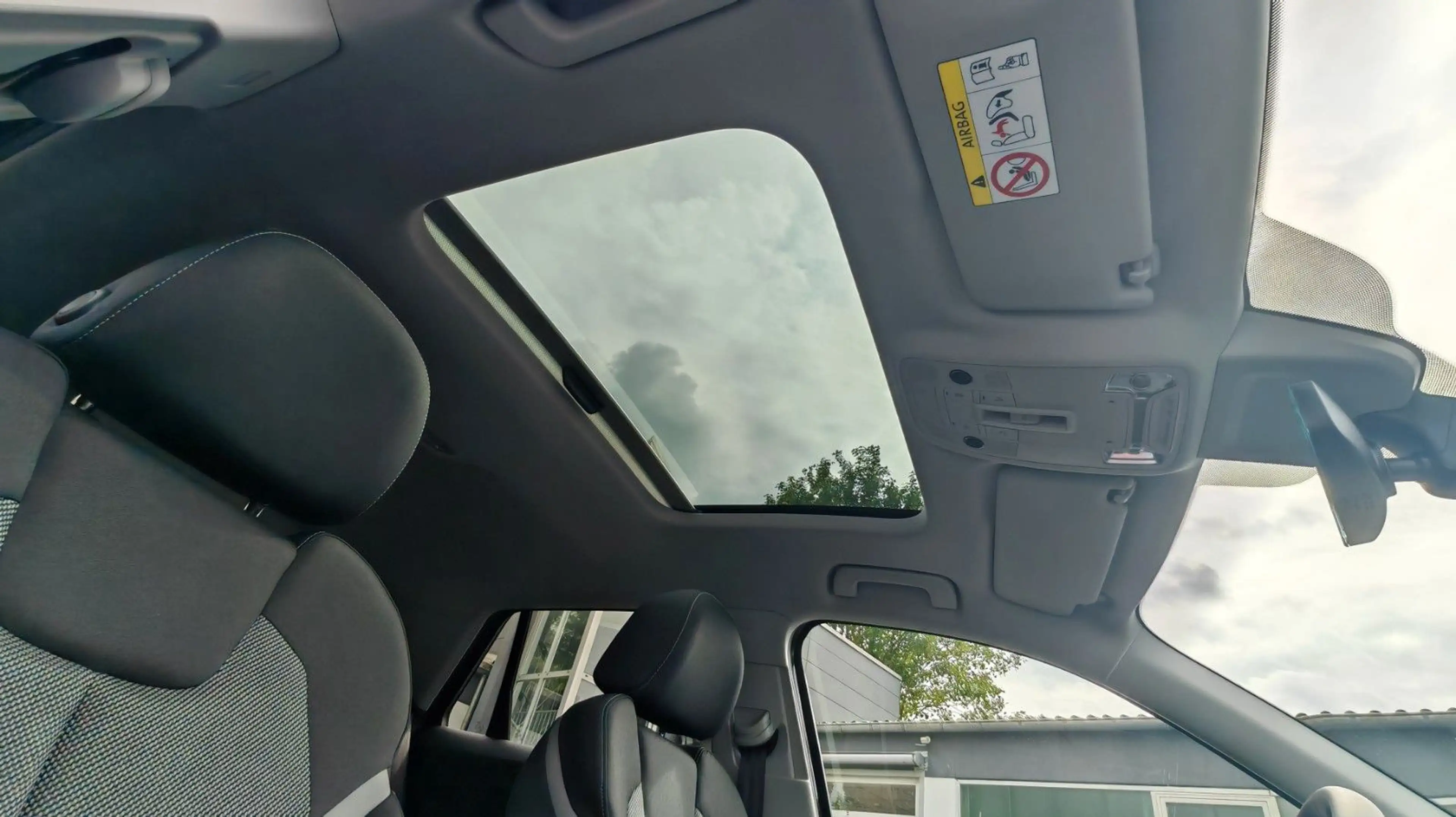 Audi Q2 35 TFSI advanced Deutsches Auto 5 J. Garantie — photo 12