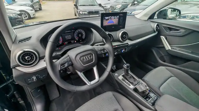 Audi Q2 view 15