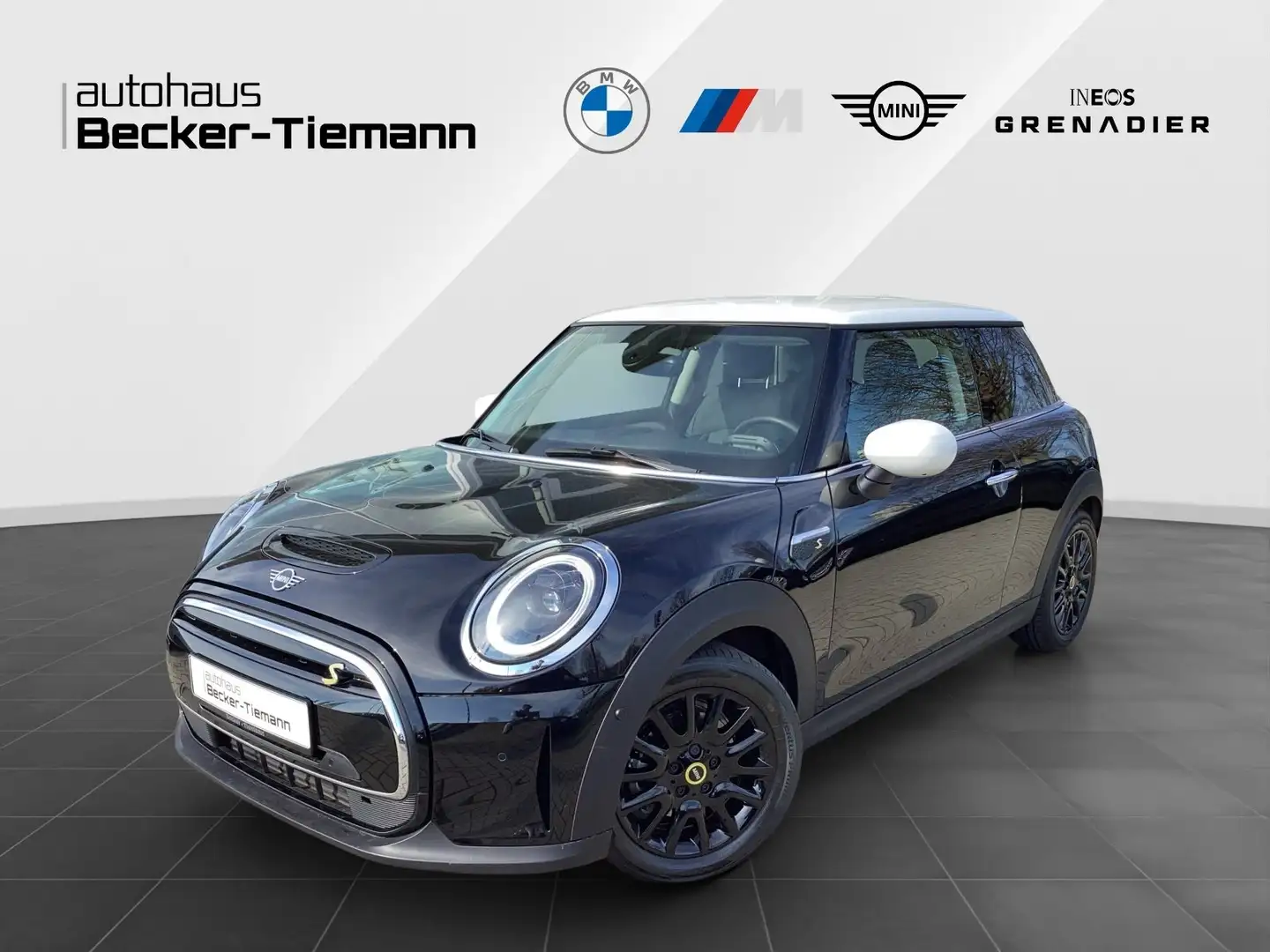 MINI Cooper SE CarPlay / Navi / LED / PDC / DrivAss Zwart - 1