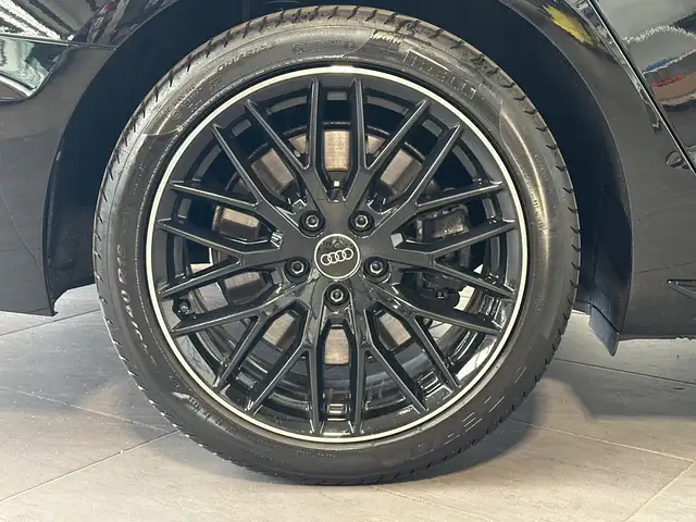Audi A4 view 3