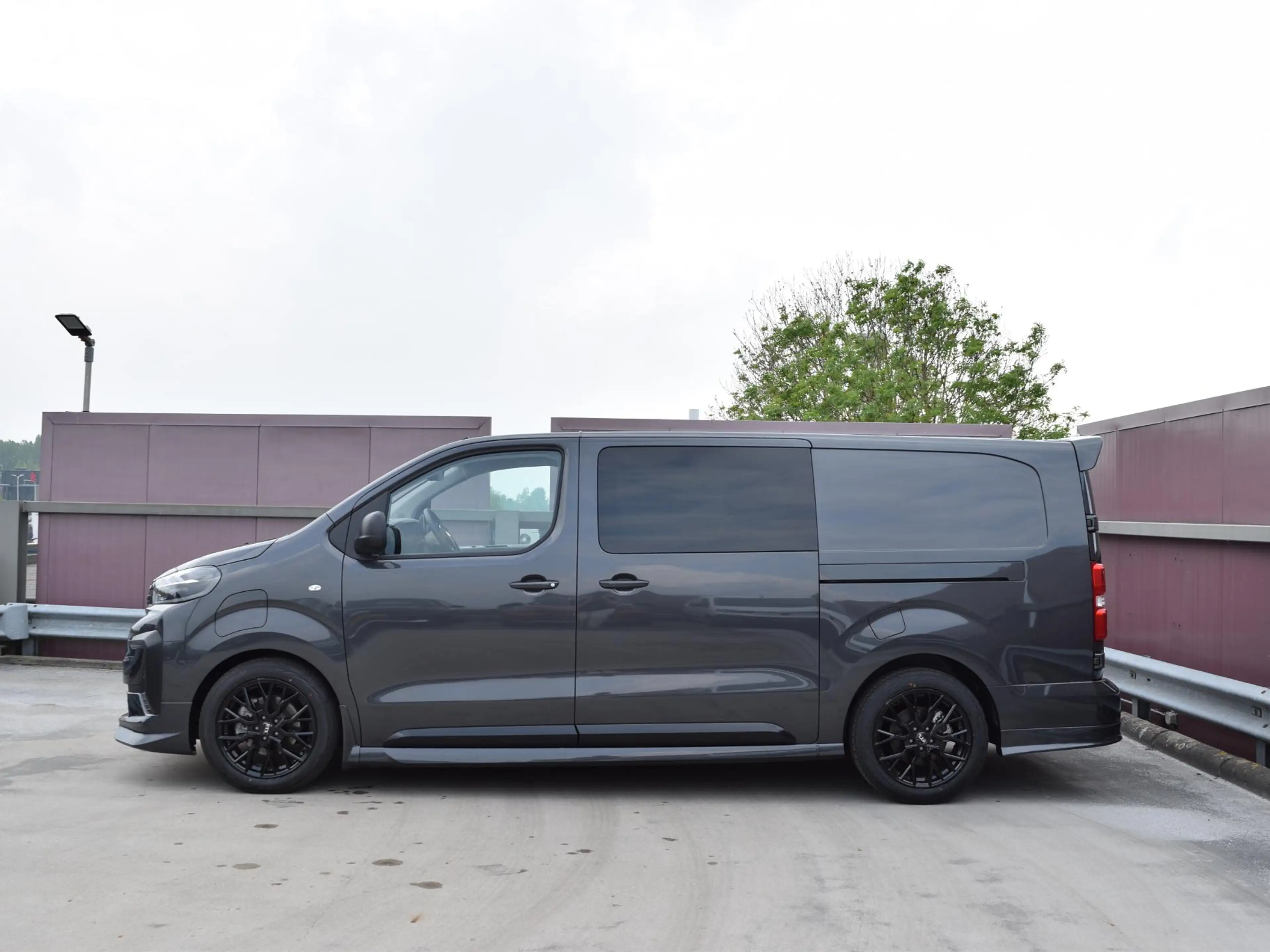 Peugeot e-Expert Dubbele Cabine 75kWh | STX Sport | Lederen bekledi — photo 2