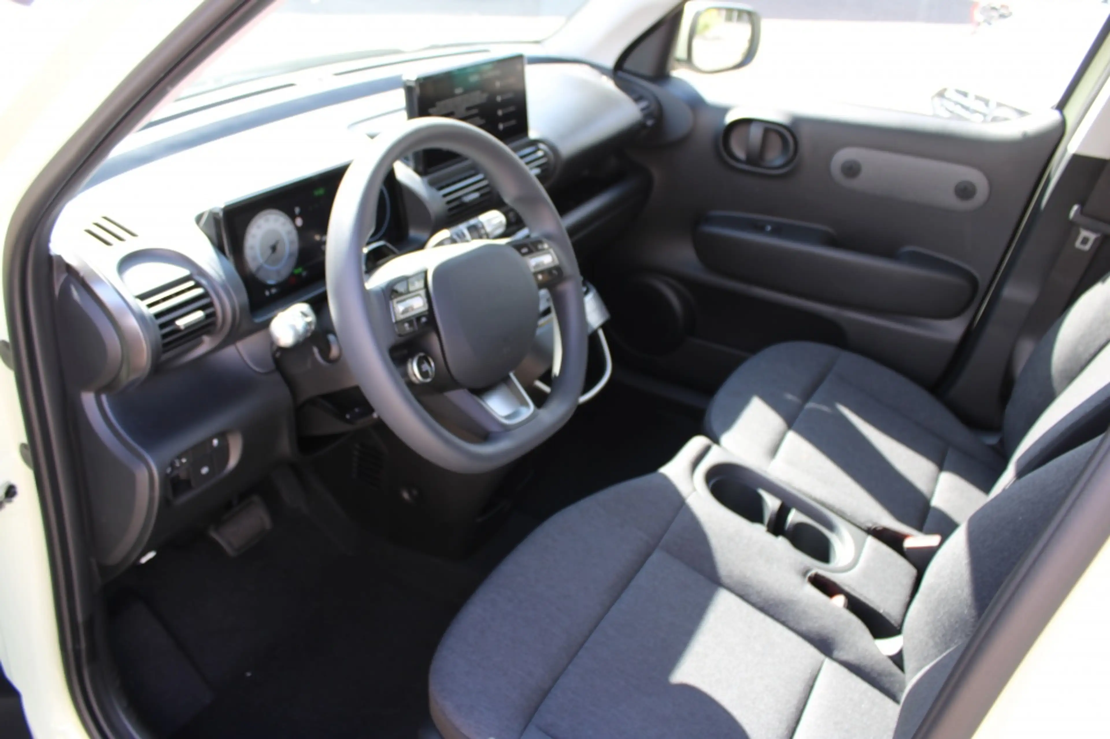 Hyundai Inster E-Motion 42 kWh — photo 11