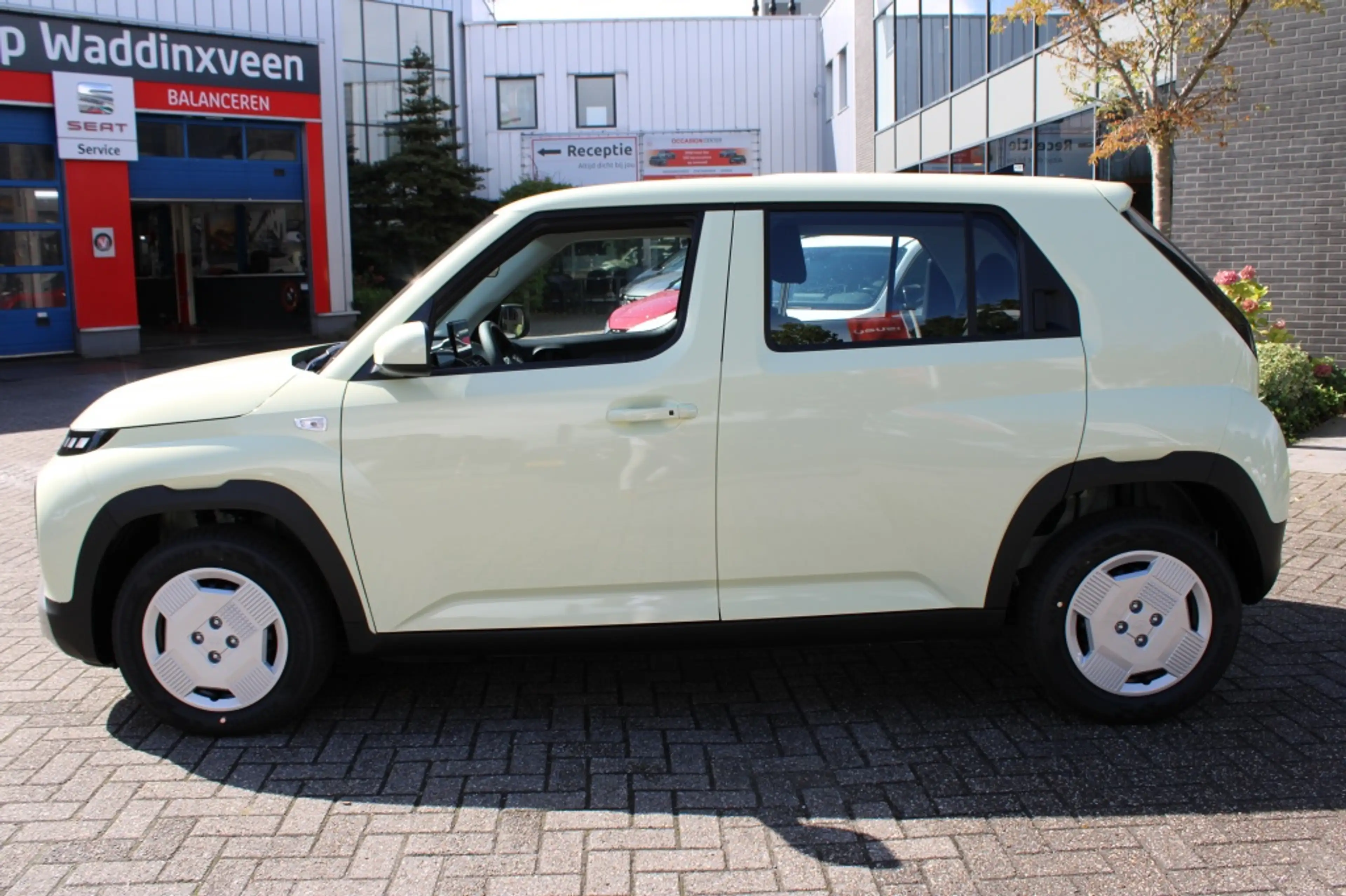 Hyundai Inster E-Motion 42 kWh — photo 2