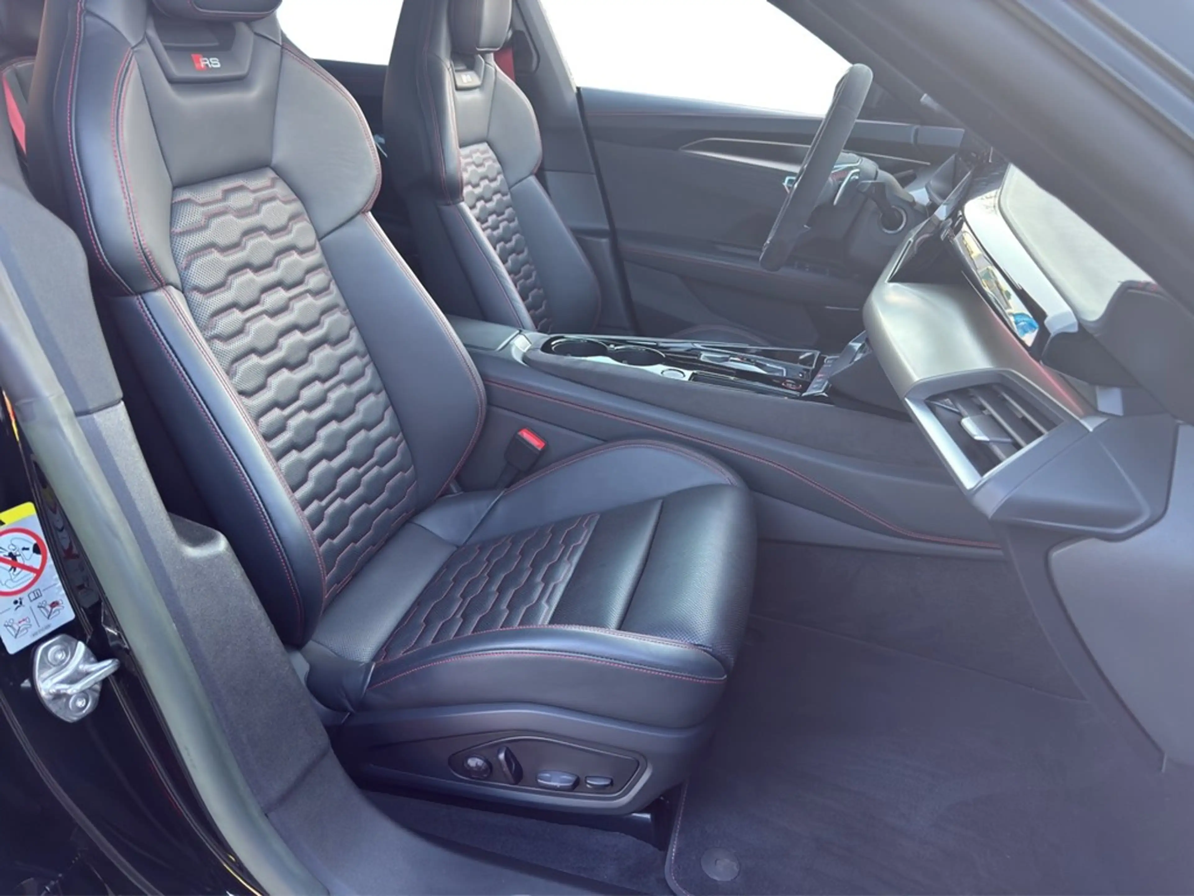 Audi e-tron GT RS quattro LASER*HEADUP*LUFTFED*WÄRMEPU*SHZ*ACC... — photo 10