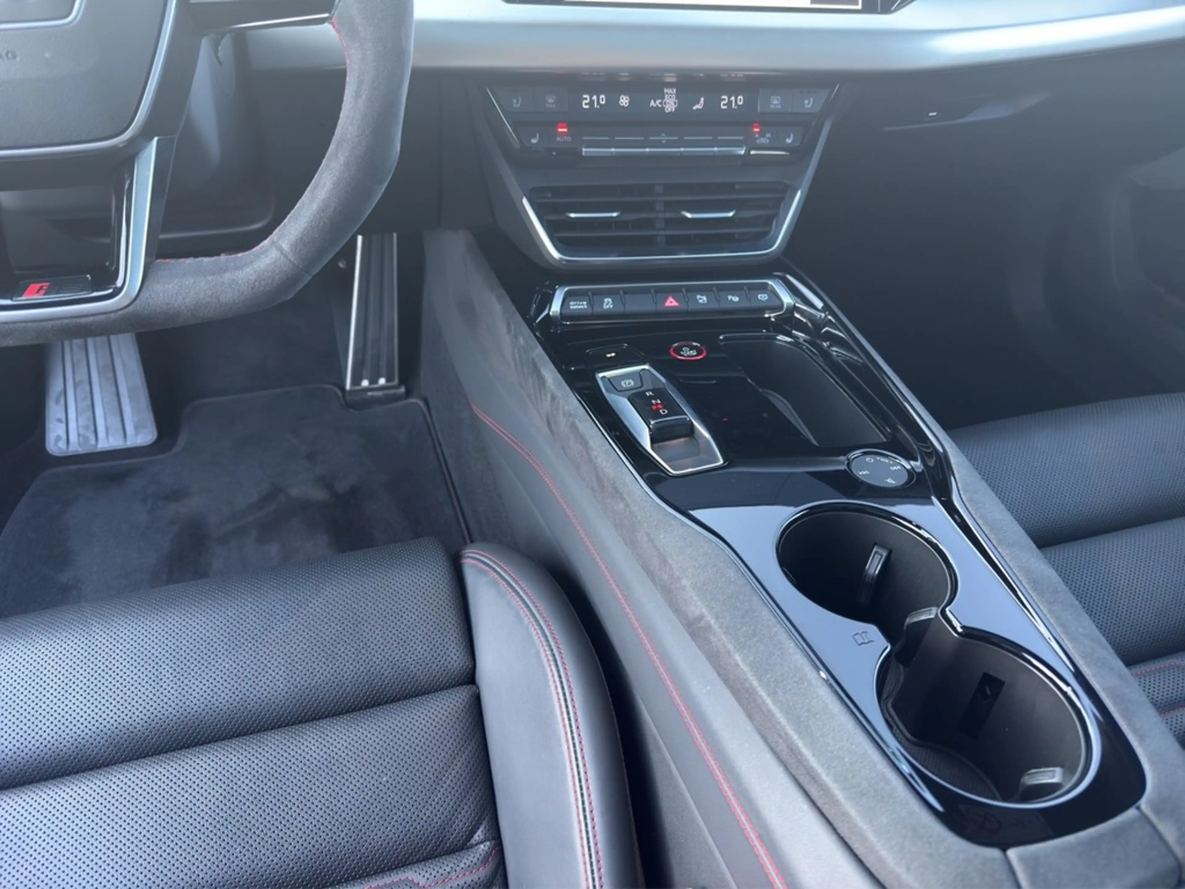 Audi e-tron GT RS quattro LASER*HEADUP*LUFTFED*WÄRMEPU*SHZ*ACC... — photo 15