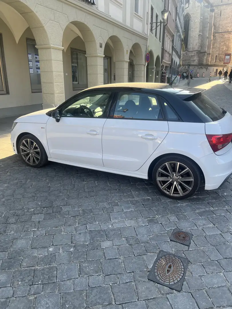 Audi A1 1.4 TFSI Sportback S tronic line edition m. Sportp Weiß - 1