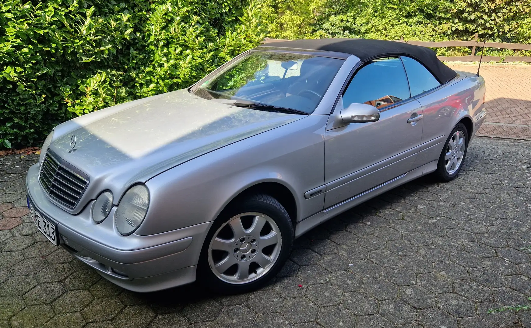 Mercedes-Benz 208 CLK 208 Silber - 2