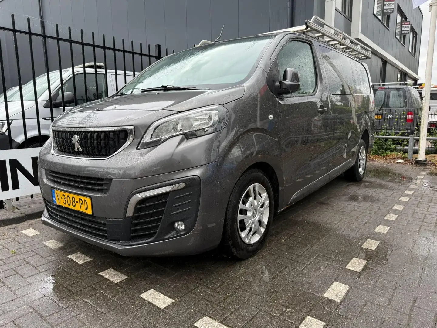Peugeot Expert 231L 2.0 BlueHDI 120 Dubbele cabine Premium Beige - 2