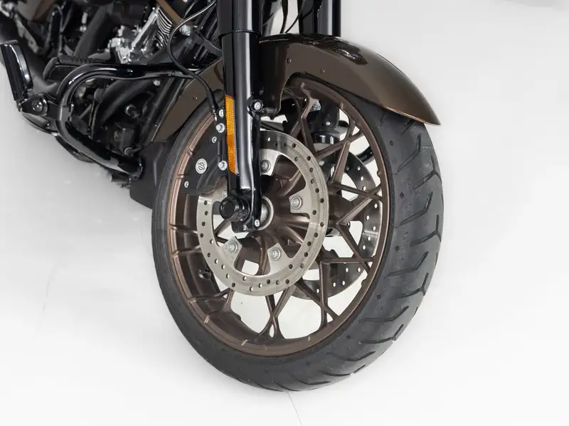 Harley-Davidson Street Glide - foto 6