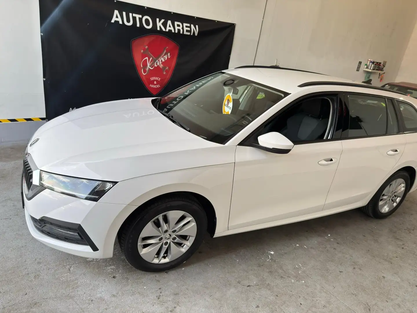 Skoda Octavia Skoda Octavia Kombi 2.0 TDI Weiß - 2