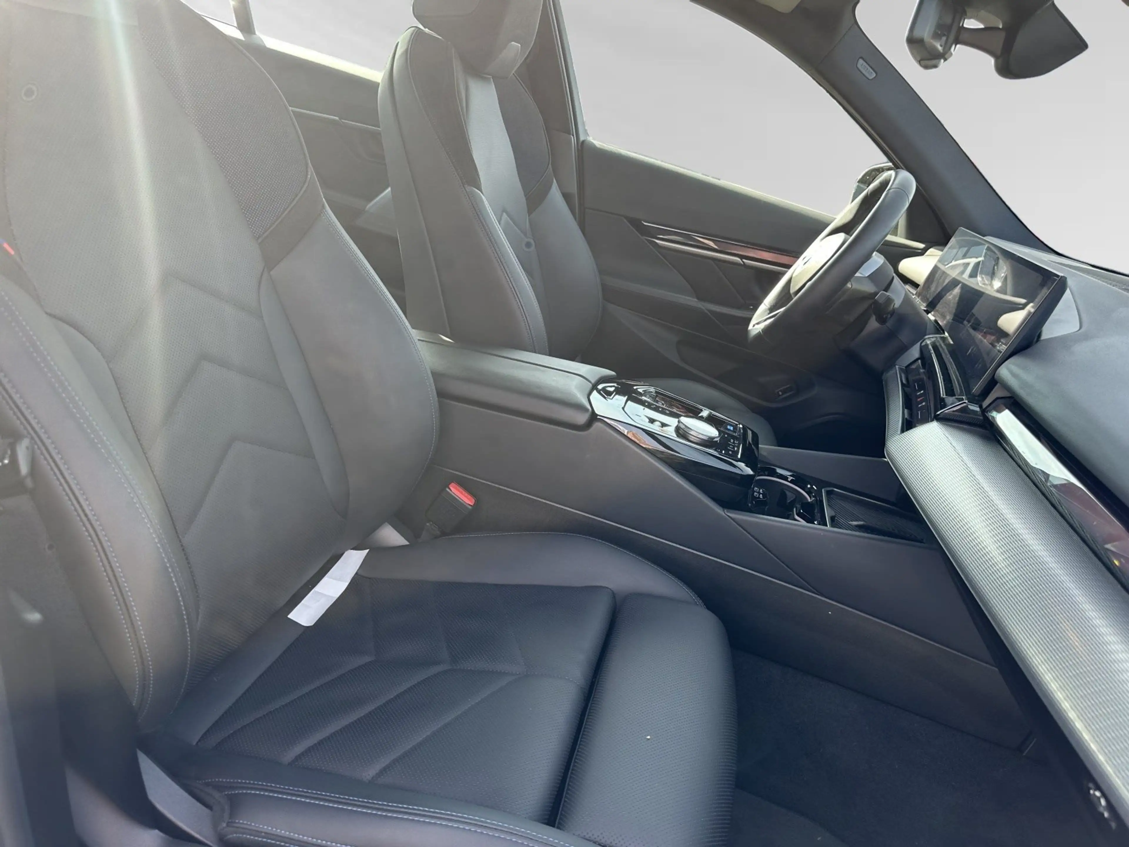 BMW i5 eDrive40 M Sportpaket|DrivingAssistant+ — photo 9
