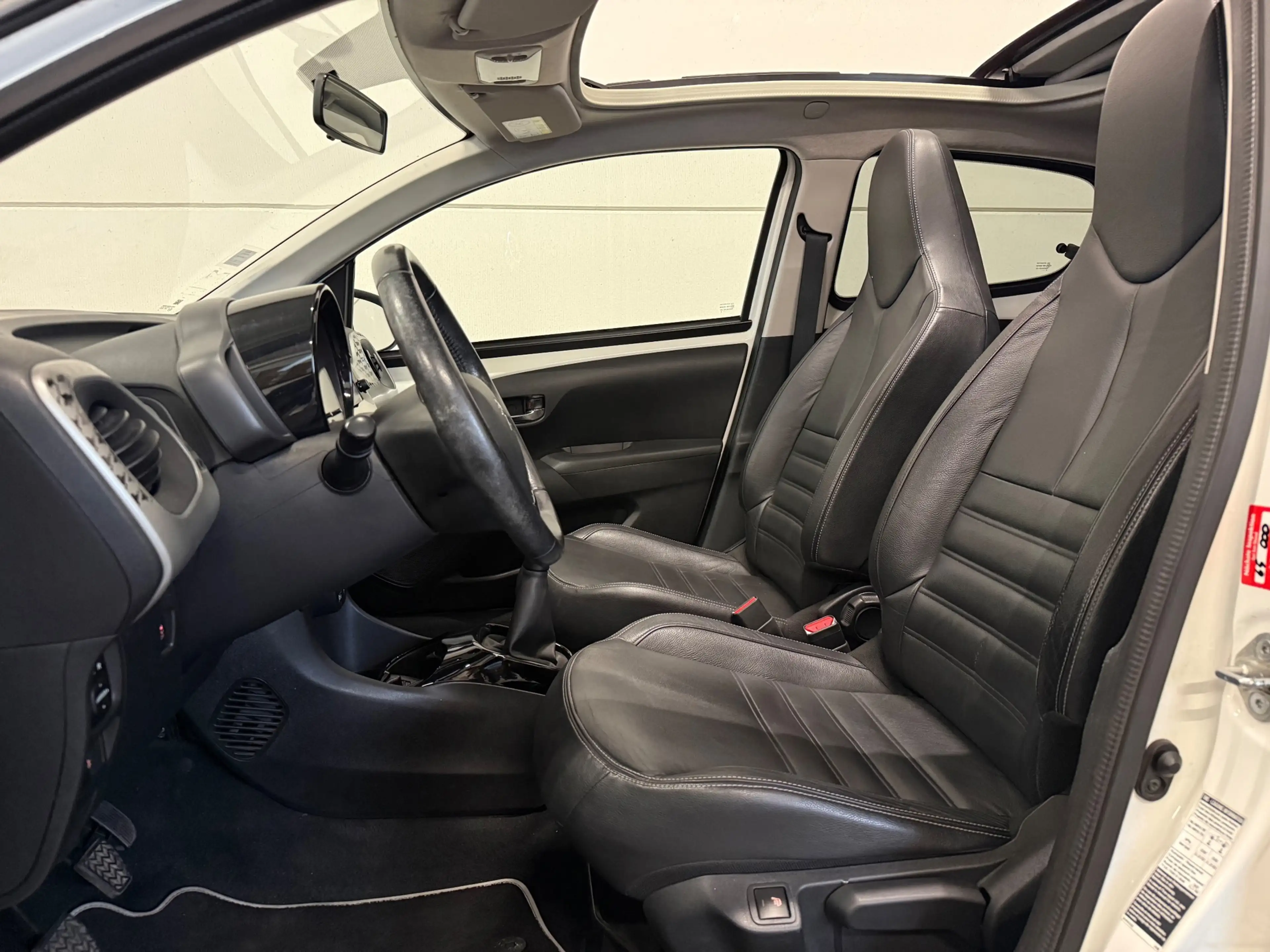 Peugeot 108 1.2 Puretech Allure TOP! Dressy, Pano, Cruise Cont — photo 12