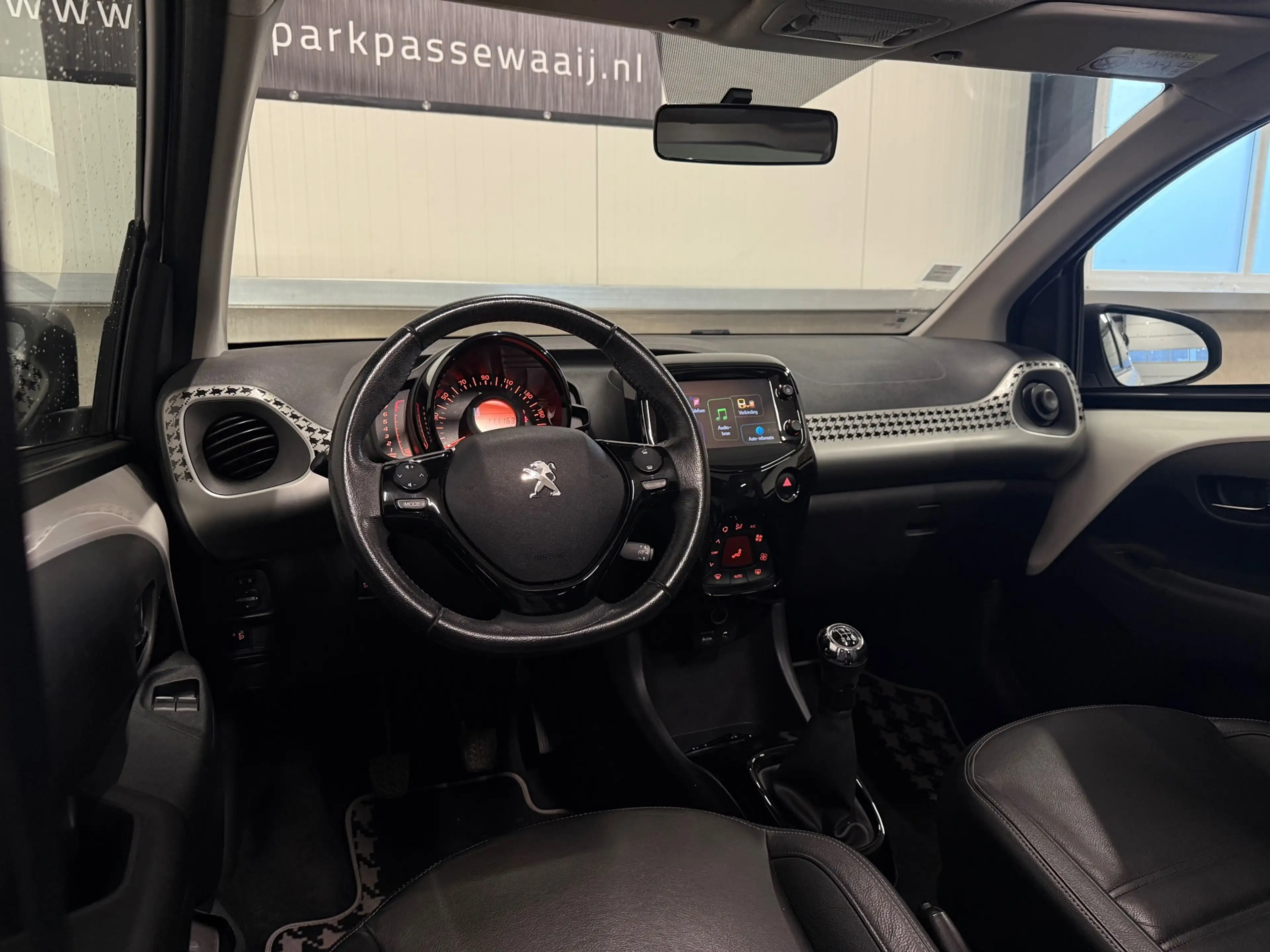 Peugeot 108 1.2 Puretech Allure TOP! Dressy, Pano, Cruise Cont — photo 11