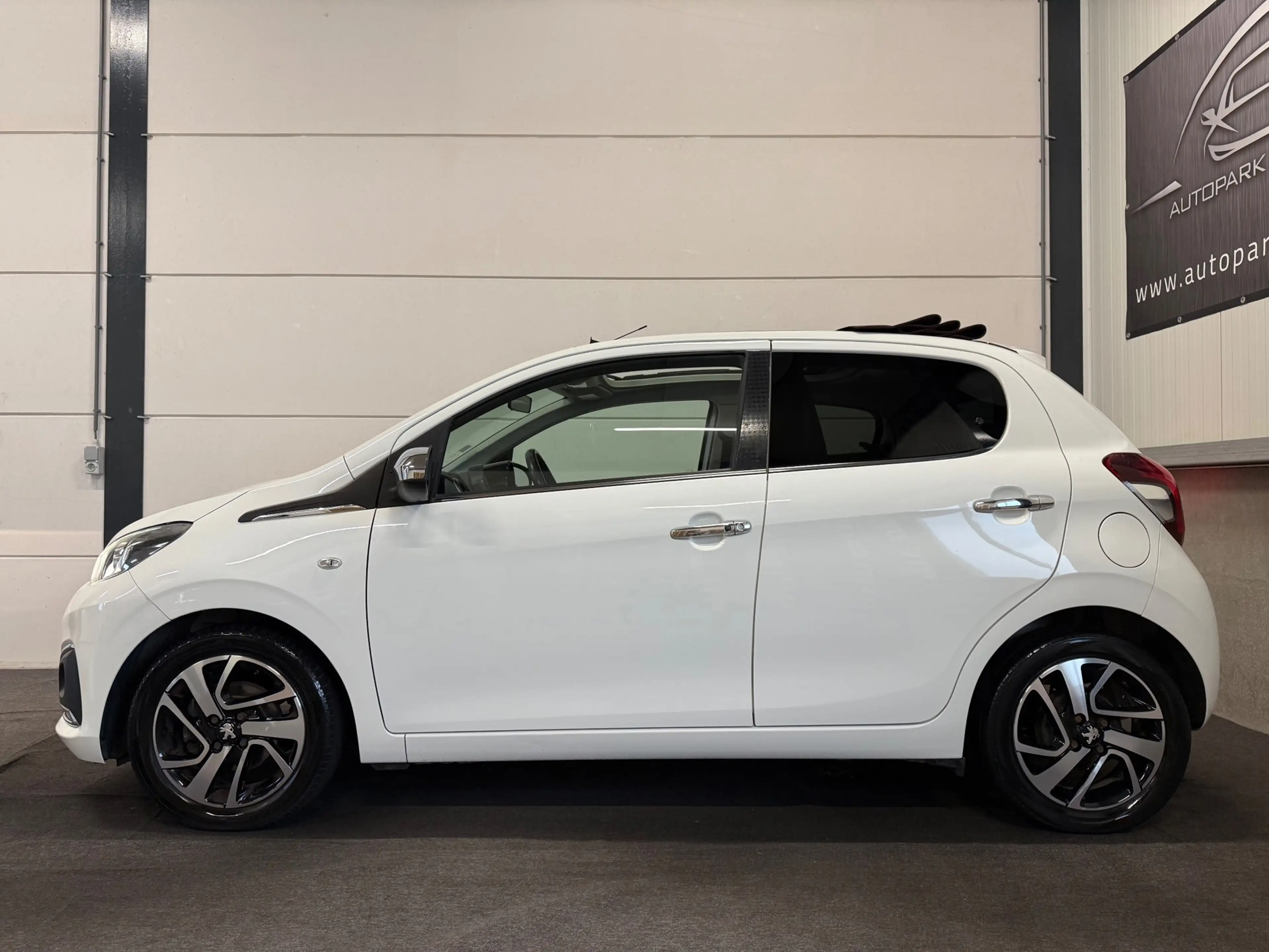 Peugeot 108 1.2 Puretech Allure TOP! Dressy, Pano, Cruise Cont — photo 4