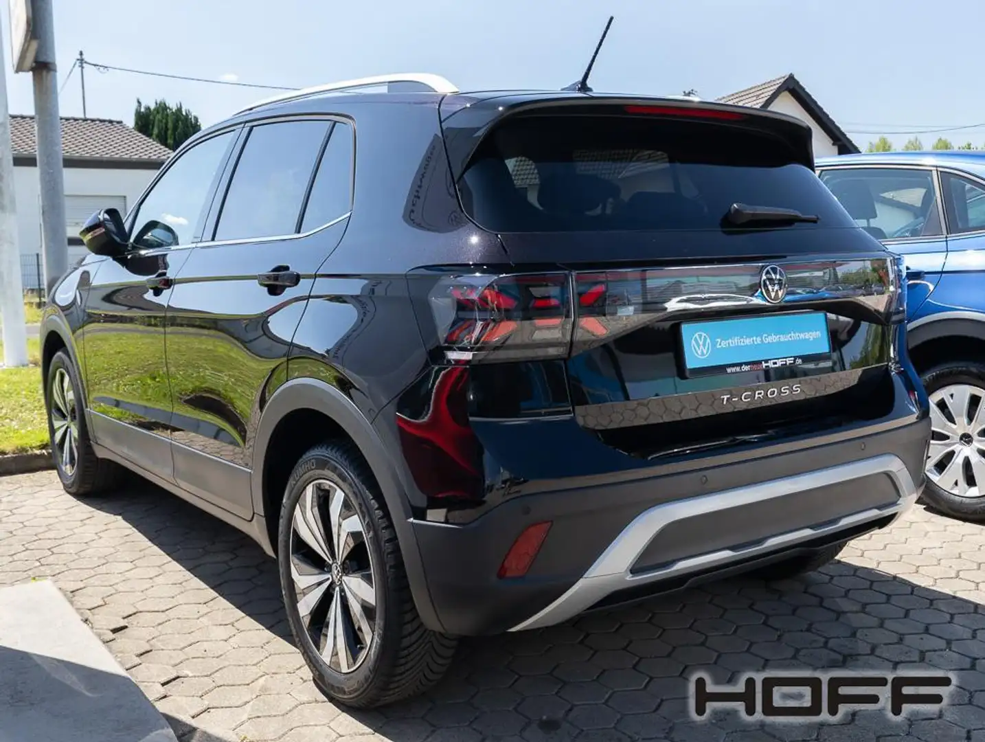 Volkswagen T-Cross 1.0 TSI DSG Style Navi Bluetooth LED Winterpaket Schwarz - 2