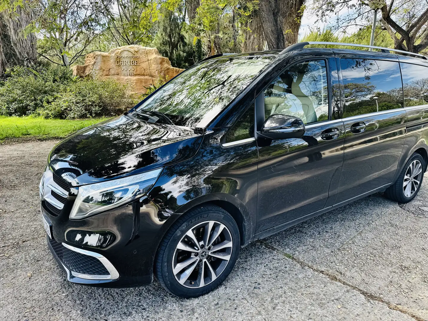 Mercedes-Benz V 220 220d Largo a avangarde 9GT - 1