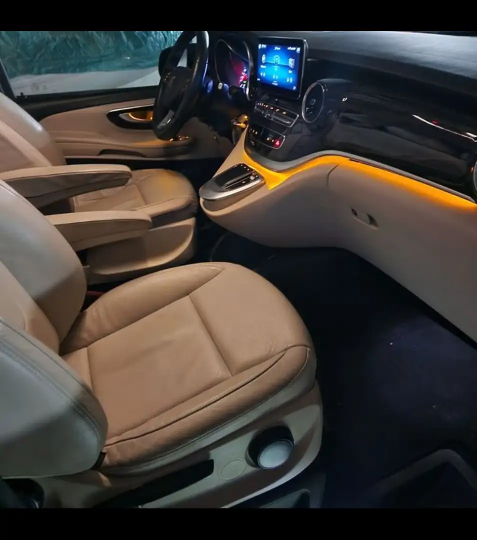 Mercedes-Benz V 220 220d Largo a avangarde 9GT - 2