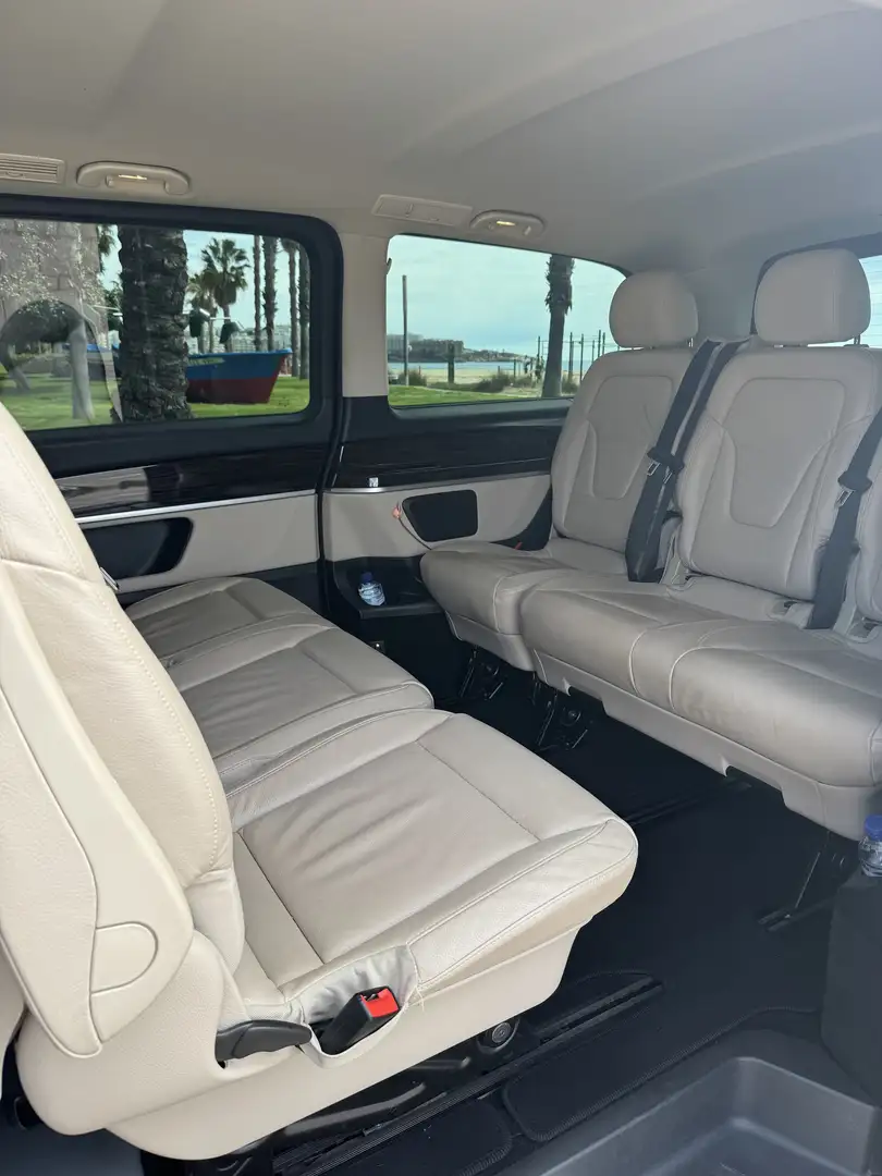 Mercedes-Benz V 220 220d Largo a avangarde 9GT - 2