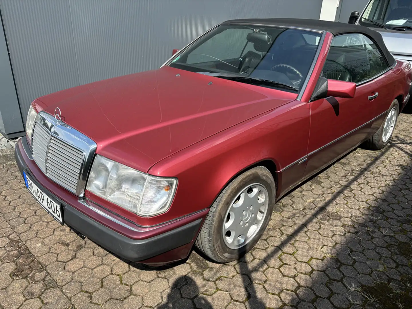 Mercedes-Benz 300 CE-24 Cabrio Sports Line *H-Kennzeichen* Rot - 2