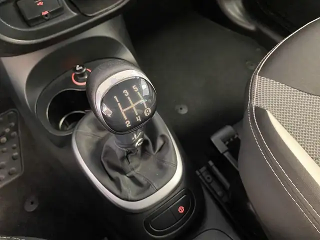 Fiat 500l view 11