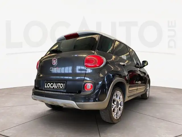 Fiat 500l view 3