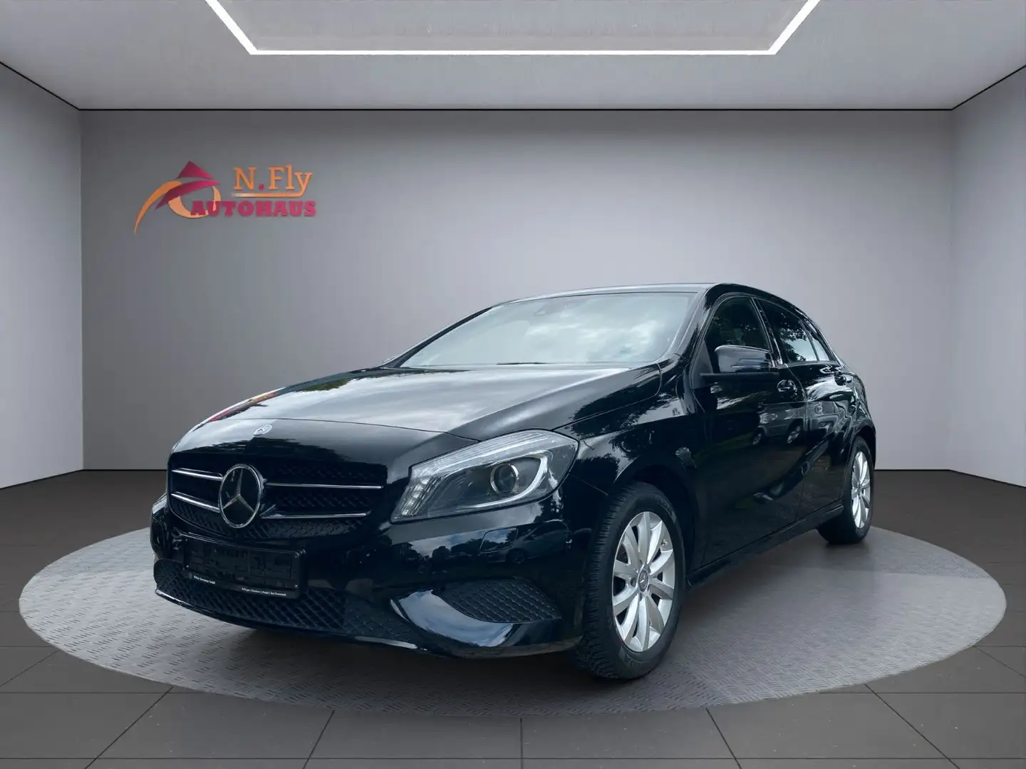 Mercedes-Benz A 180 A -Klasse 180 CDI/d BlueEfficiency*Design-style Schwarz - 1