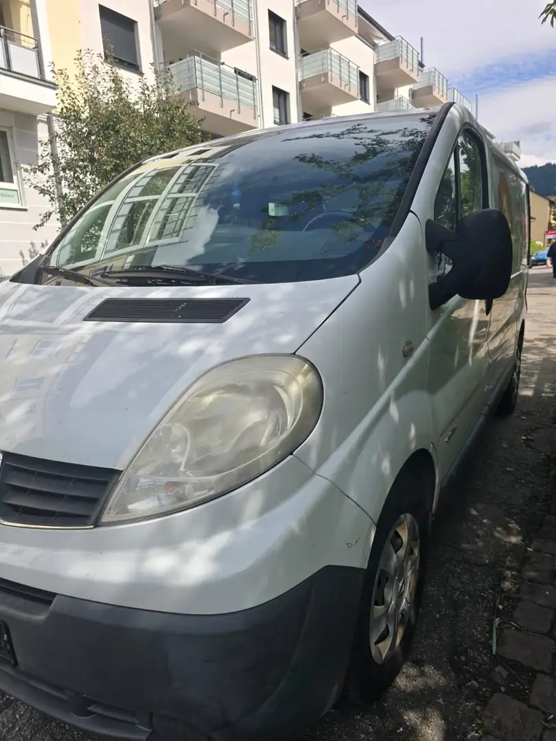 Renault Trafic 2.0 dCi 115 FAP L1H1 Weiß - 2