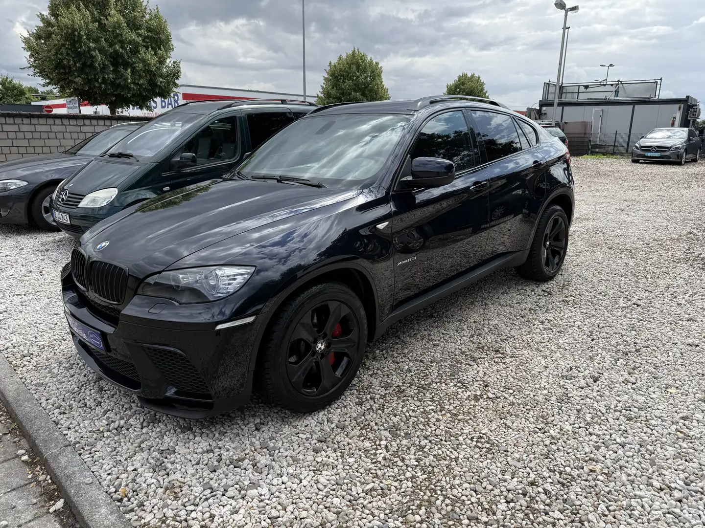 BMW X6 xDrive50i AUS 2 HAND Blau - 1