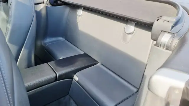 Mercedes-Benz SL view 6