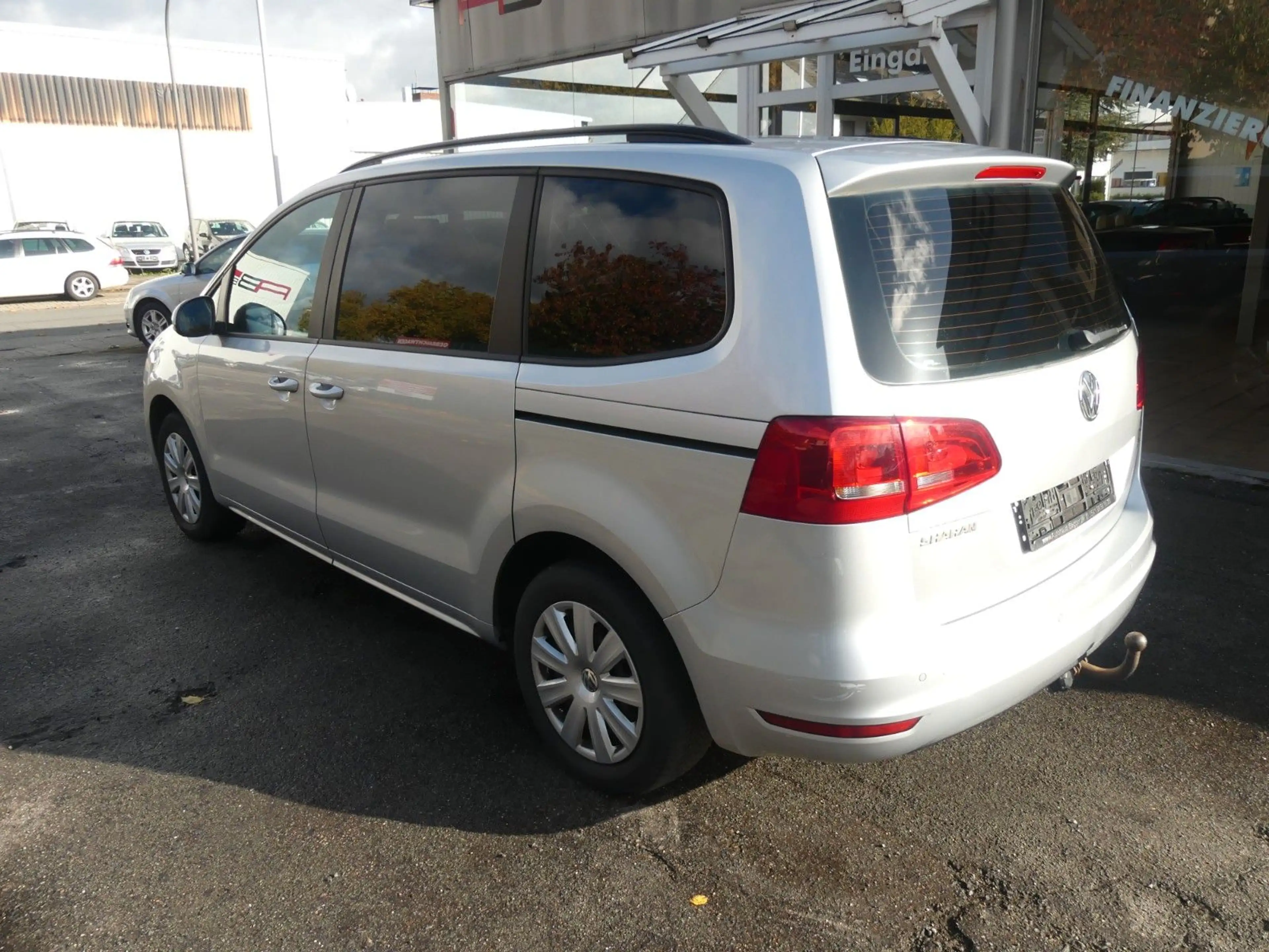 Volkswagen Sharan Trendline BMT — photo 7